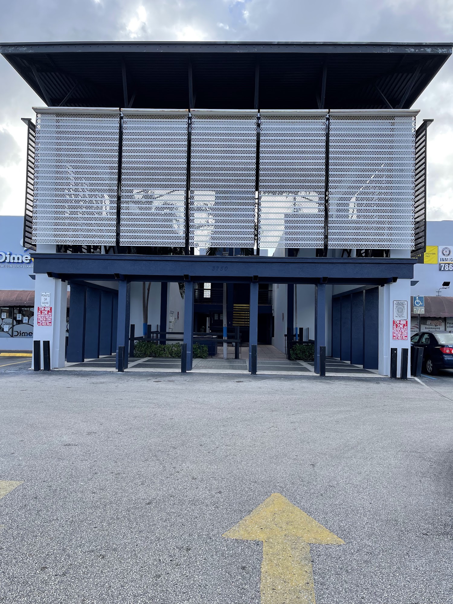 Paz Lashes Esthetic 3750 W 16th Ave Suite 108, Hialeah Florida 33012