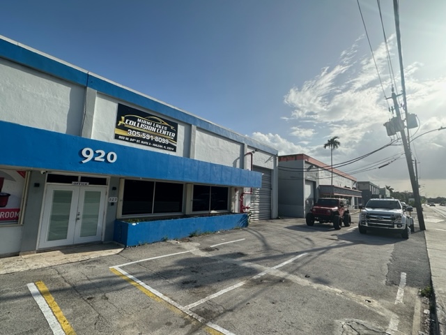Miami Lakes Collision Center Hialeah