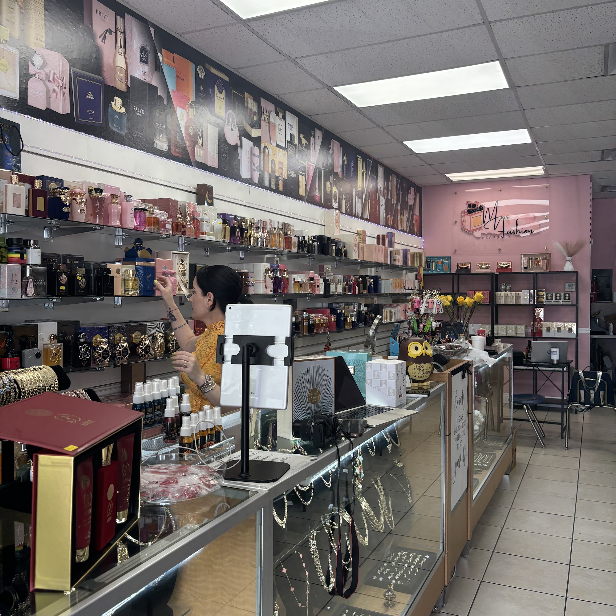 Miss Fashion Perfumes & More Hialeah