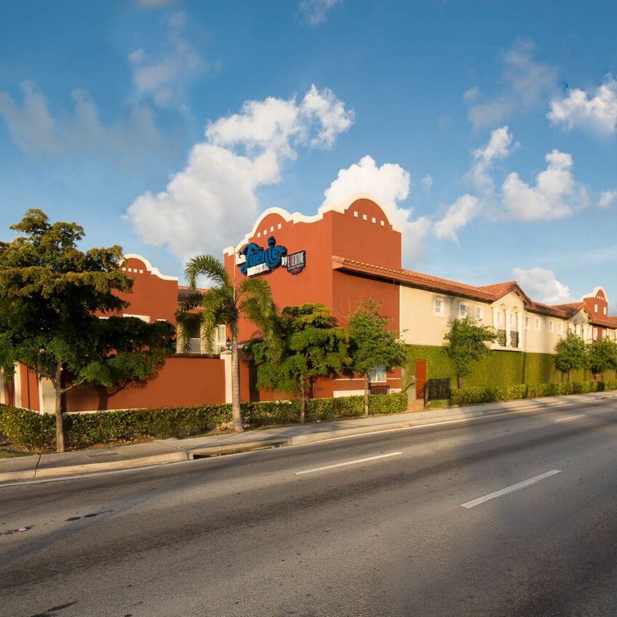 La Fuente Hotel