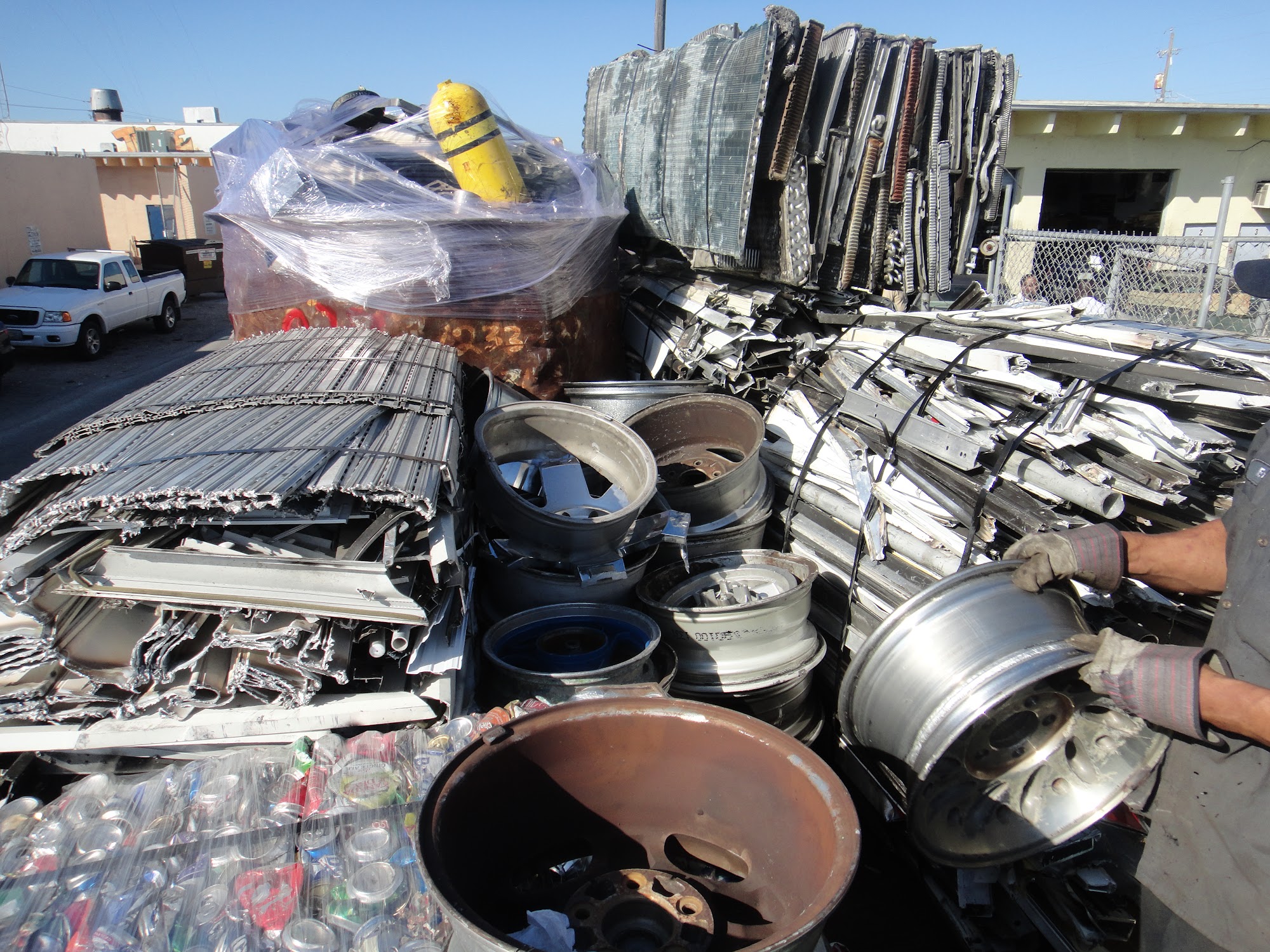 Advance Global Metal Hollywood