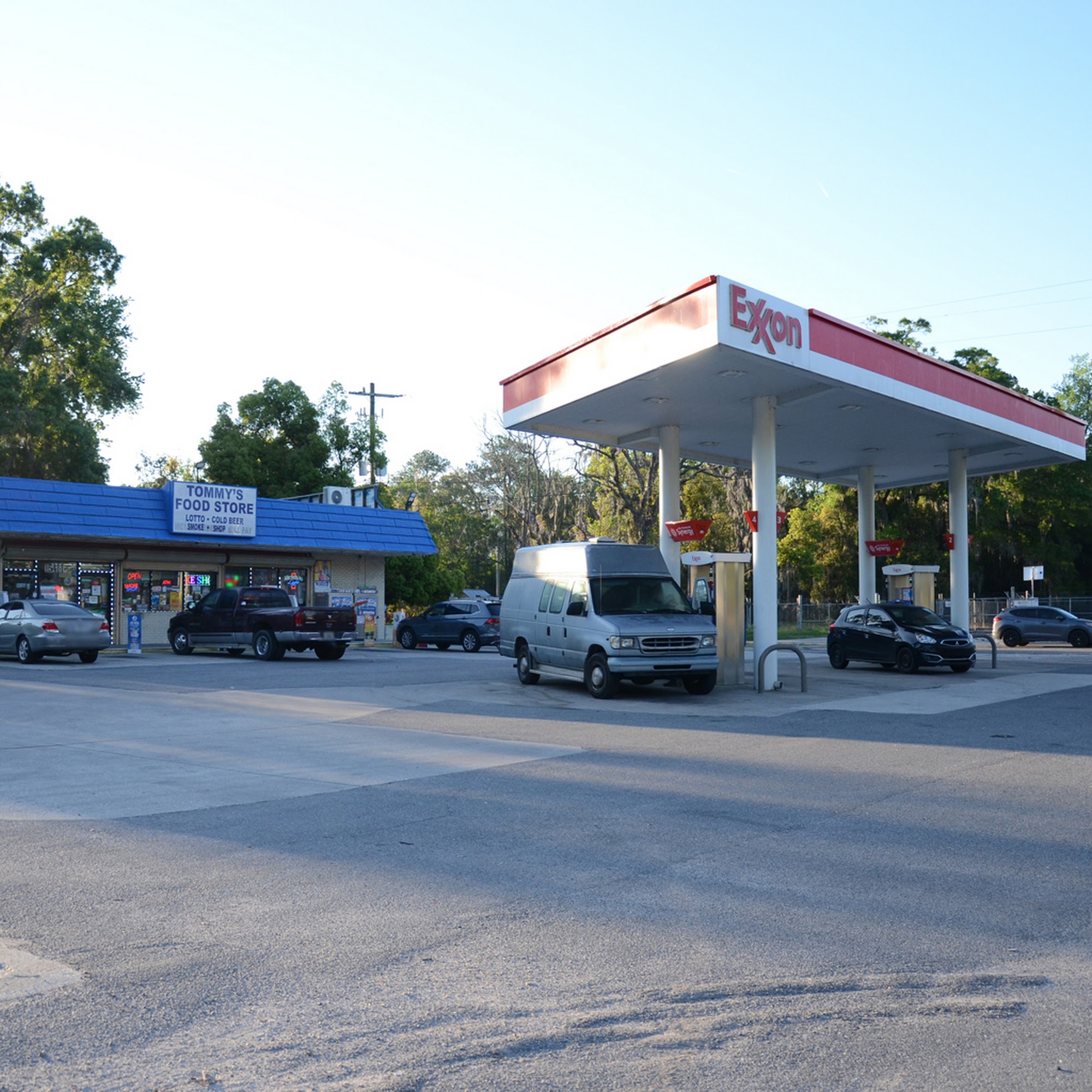 TOMMY’S FOOD STORE