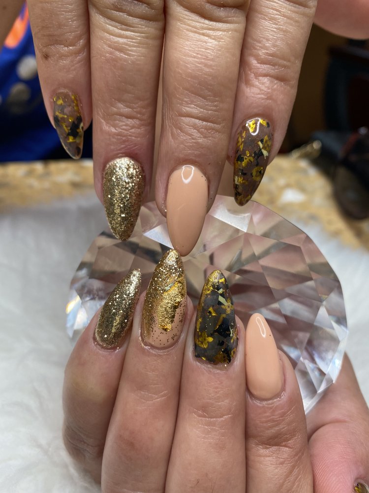 Sips N Tips Beauty and Nail Bar