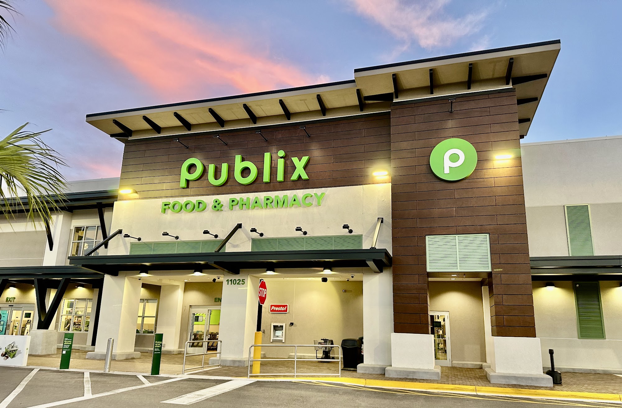 Publix Super Market at eTown Exchange