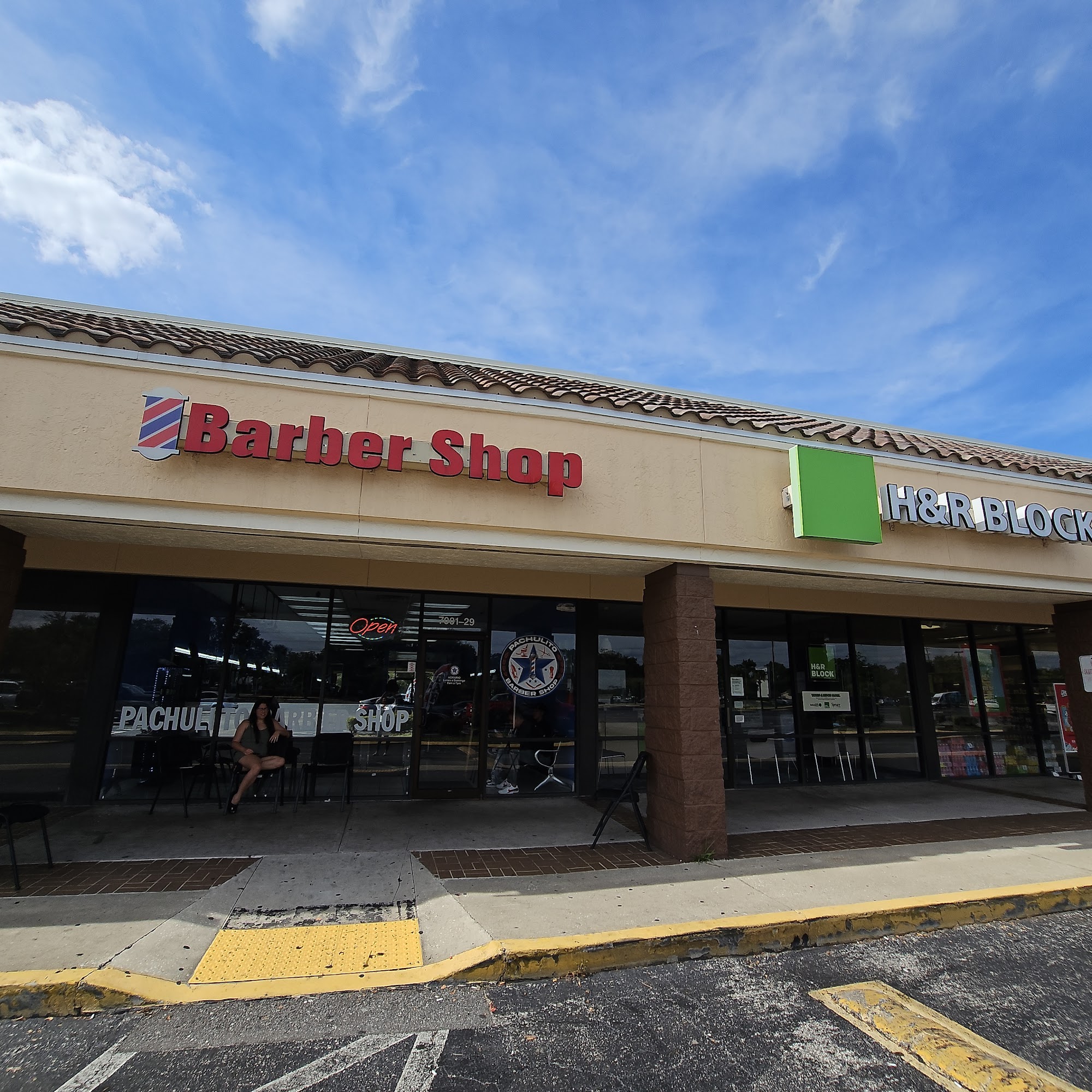 Pachulito Barber Shop LLC 7001-29 Merrill Rd #7001, Jacksonville Florida 32277
