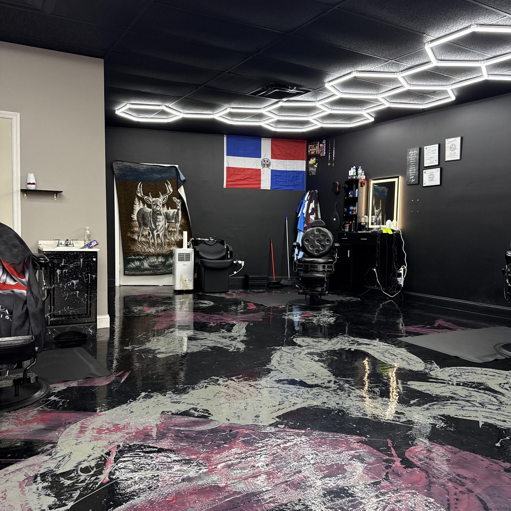 La 42 beauty & barbershop 5262 Beach Blvd, Jacksonville Florida 32207