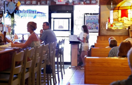 Captain Charlie's Reef Grill Juno Beach