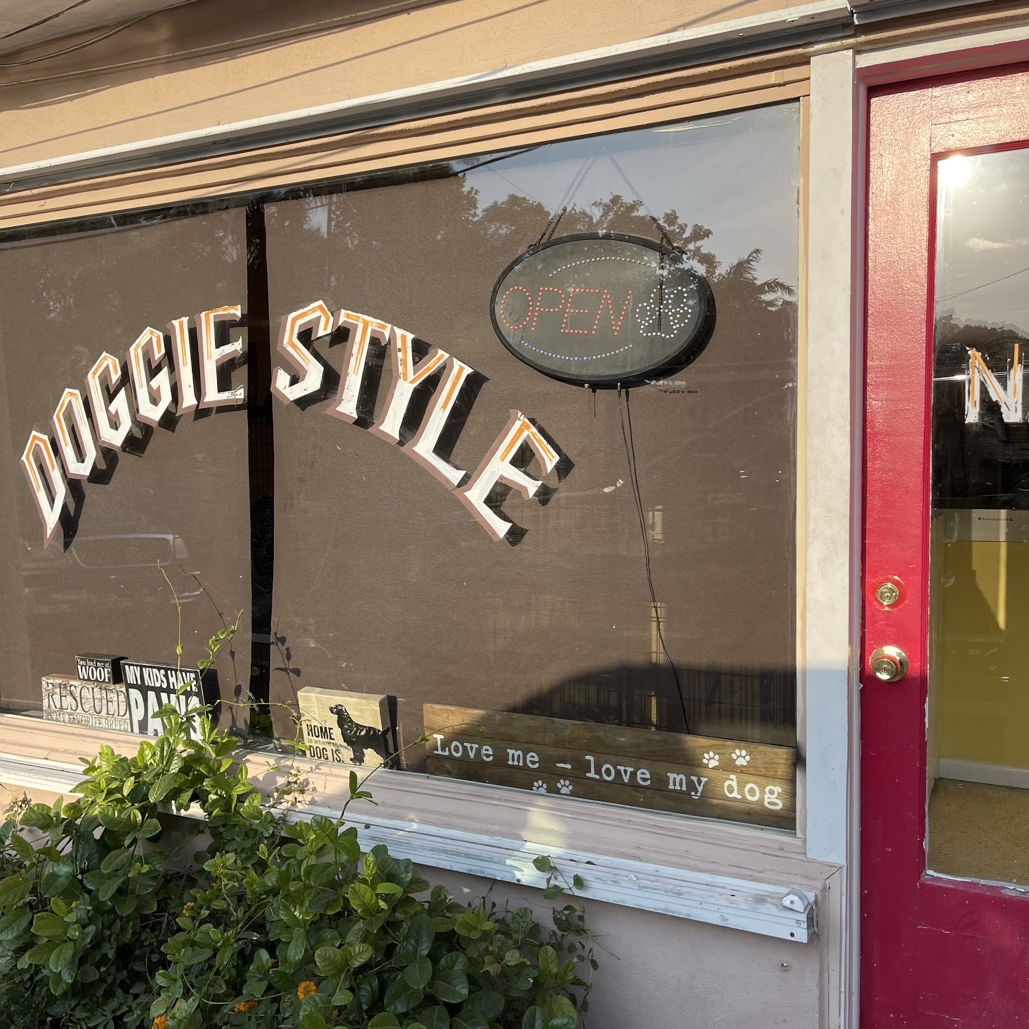 Doggie Style Pet Groom Salon Key West