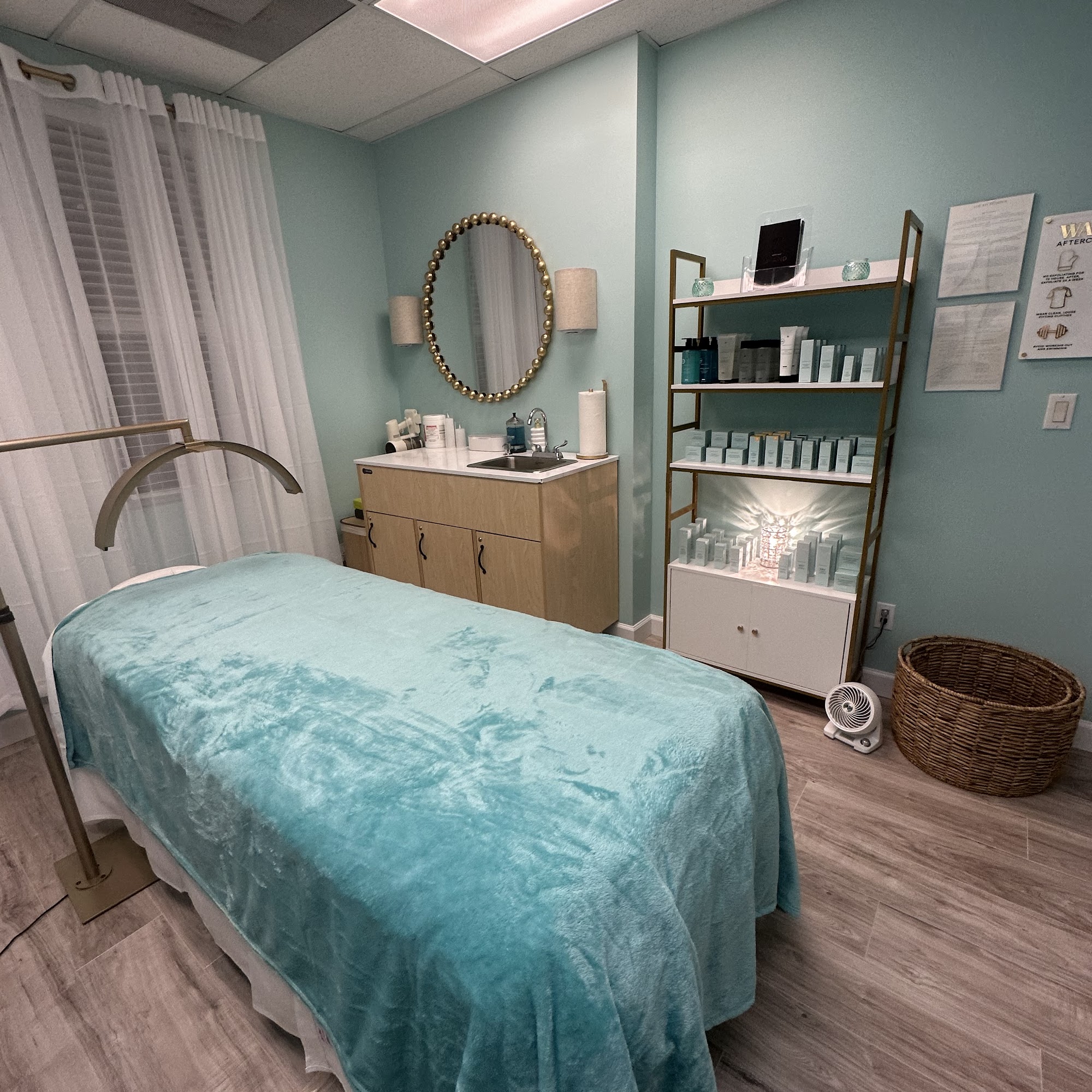 Low Key Esthetics 626 Josephine Parker Way Suite 214, Key West Florida 33040