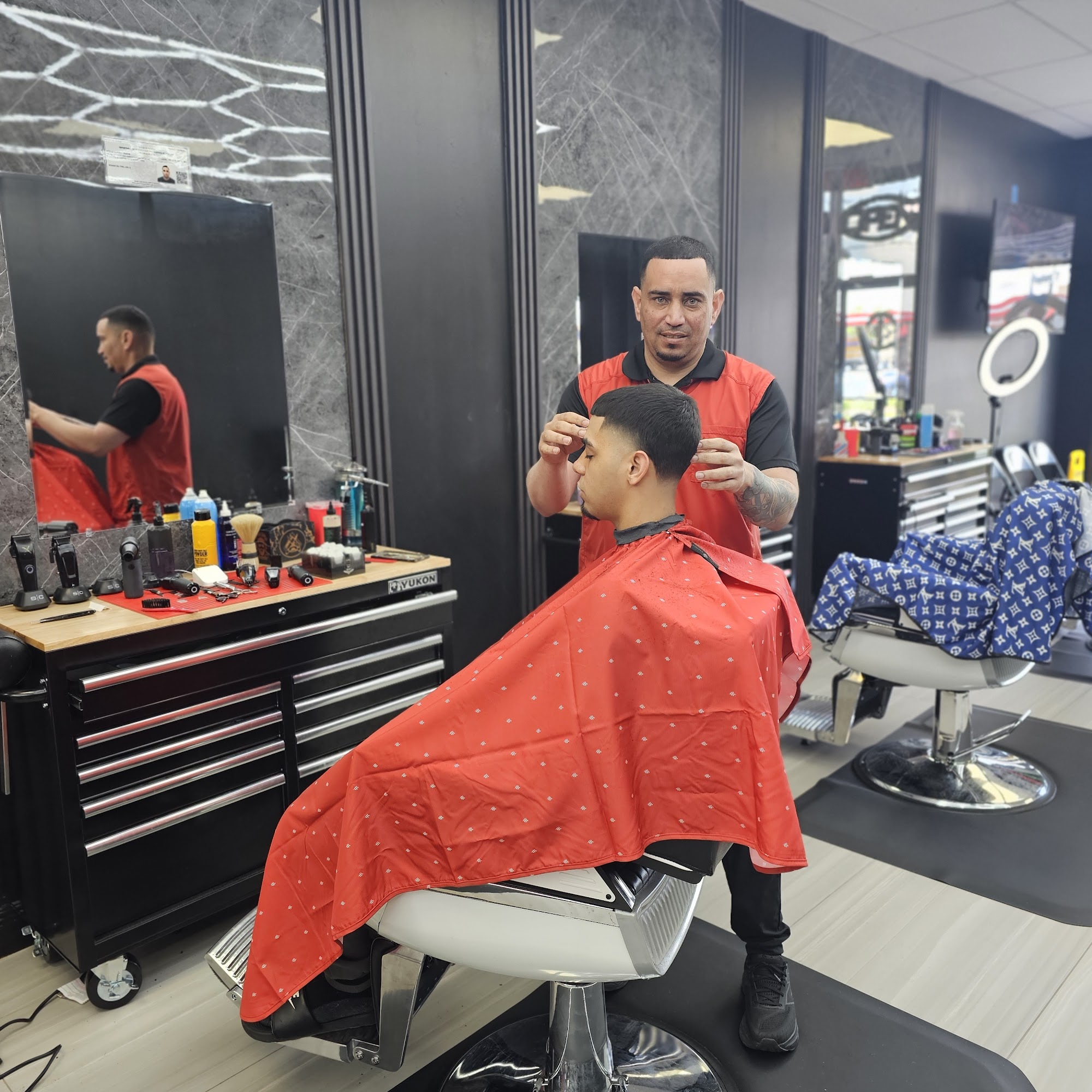 JOEL AT DYNASTY BARBERSHOP 7408 W Irlo Bronson Memorial Hwy, Kissimmee Florida 34747