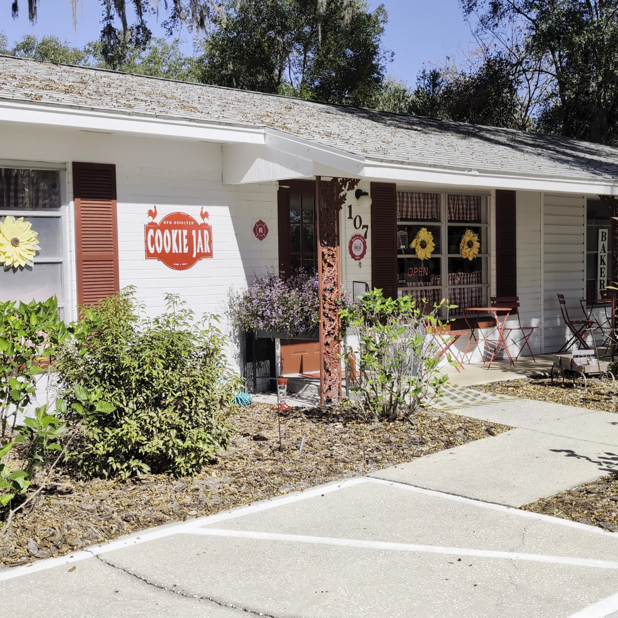 Red Rooster Cookie Jar LLC Lady Lake