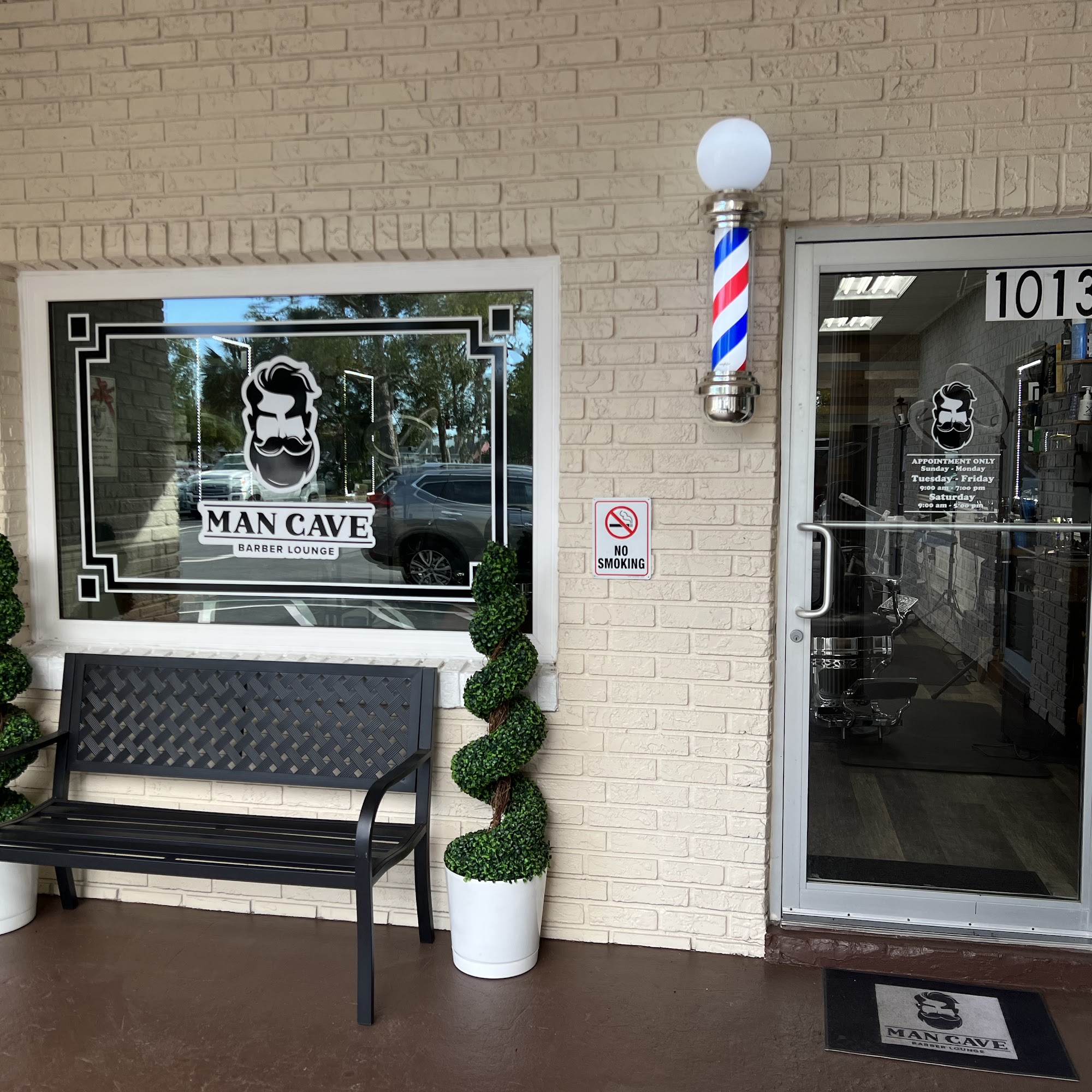 Man Cave Barber Lounge 241 N Country Club Rd #1013, Lake Mary Florida 32746