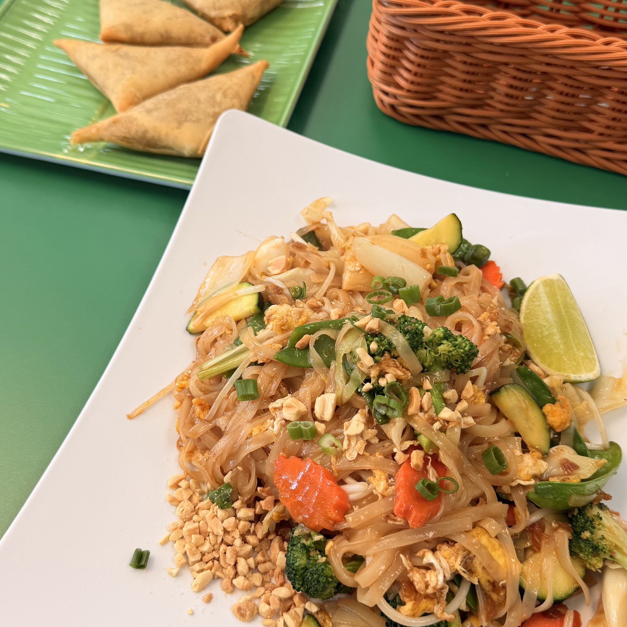 Queen’s Cup Thai Cafe Lake Mary
