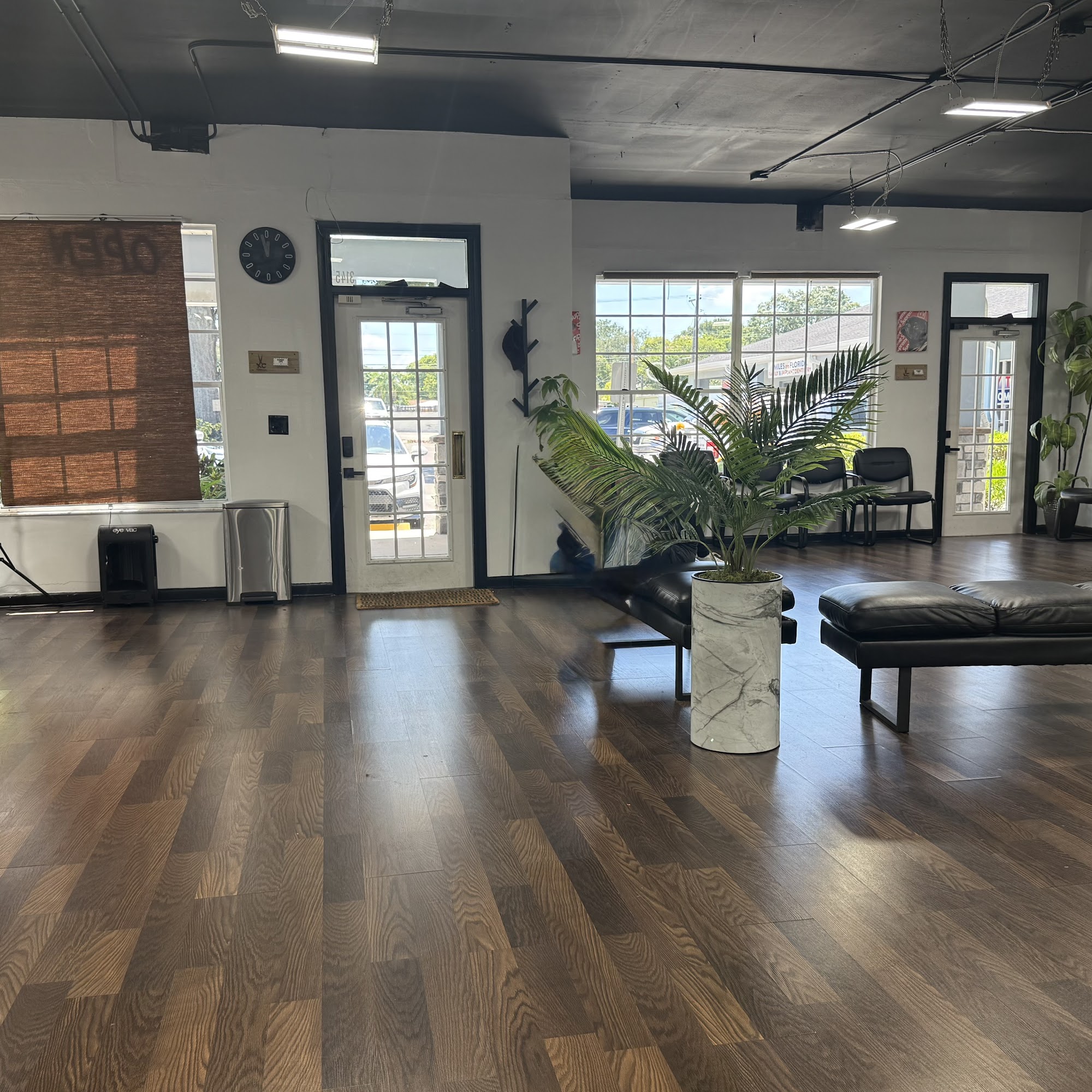 Kn0Barber Florida Ave S, Lakeland Florida 33803