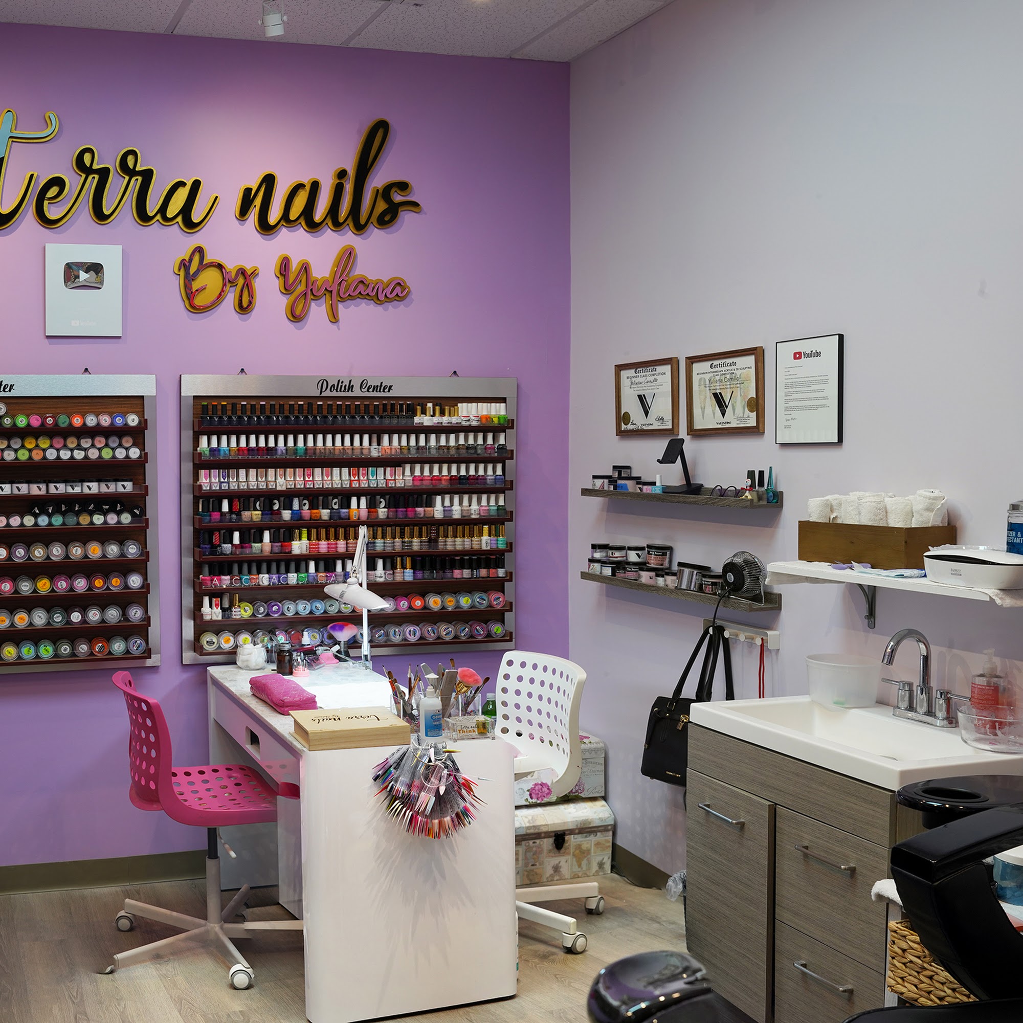 Studio Blue Salon Suites 4019 US Hwy 98 N, Lakeland Florida 33809