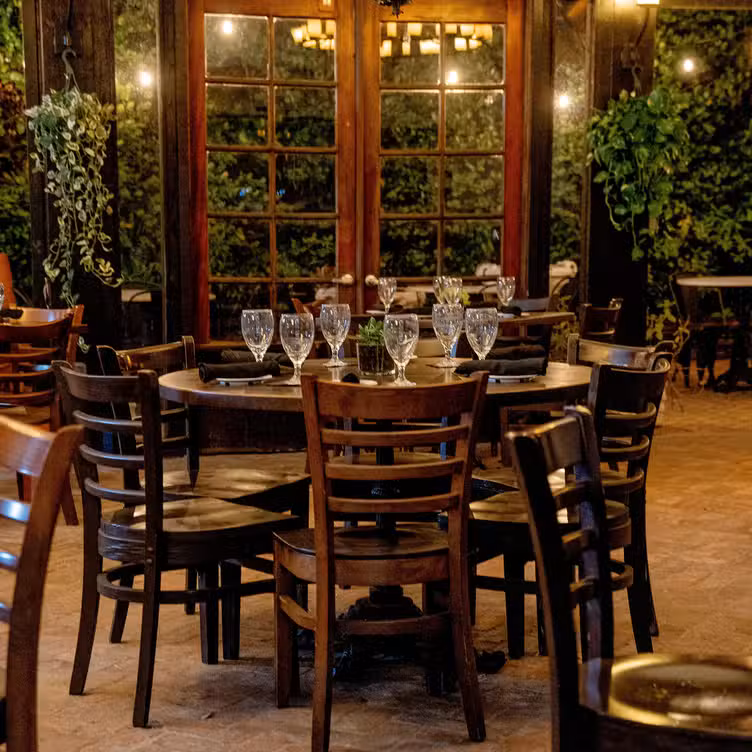 Photo credit: opentable