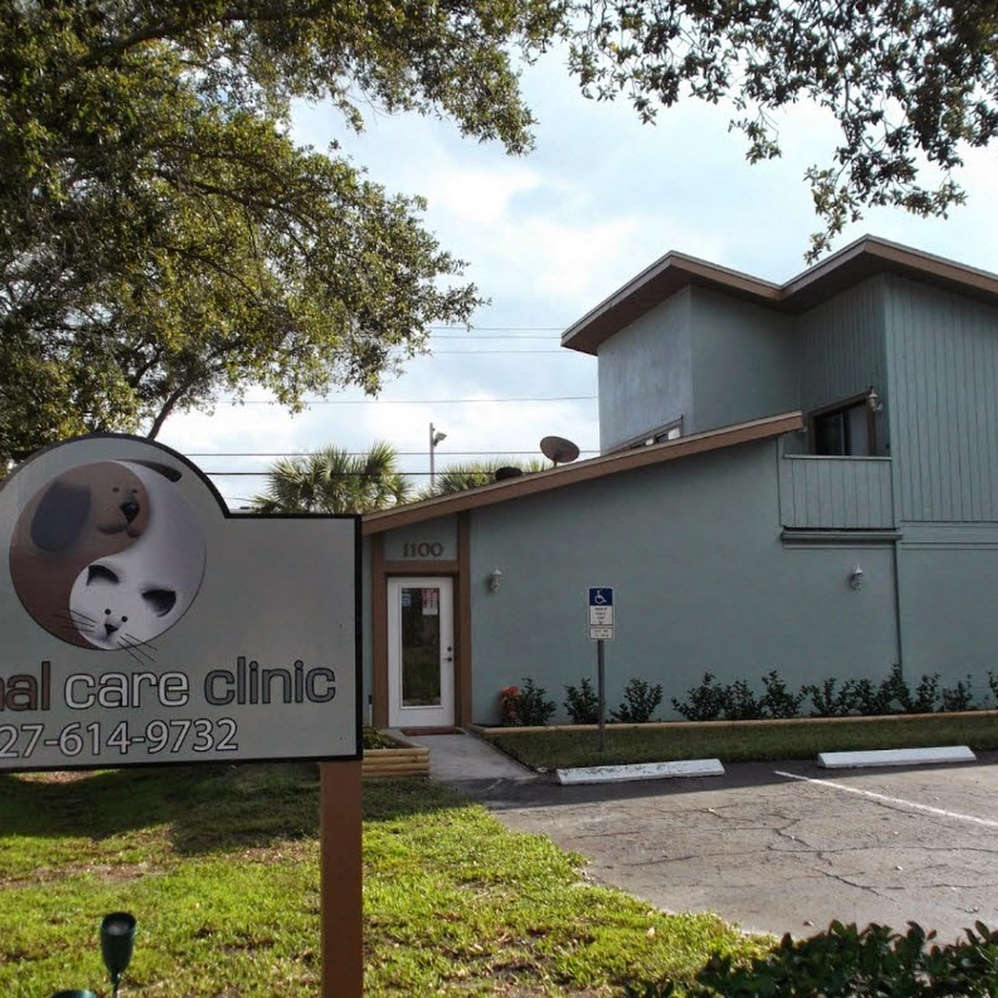 Animal Care Clinic of Largo Largo