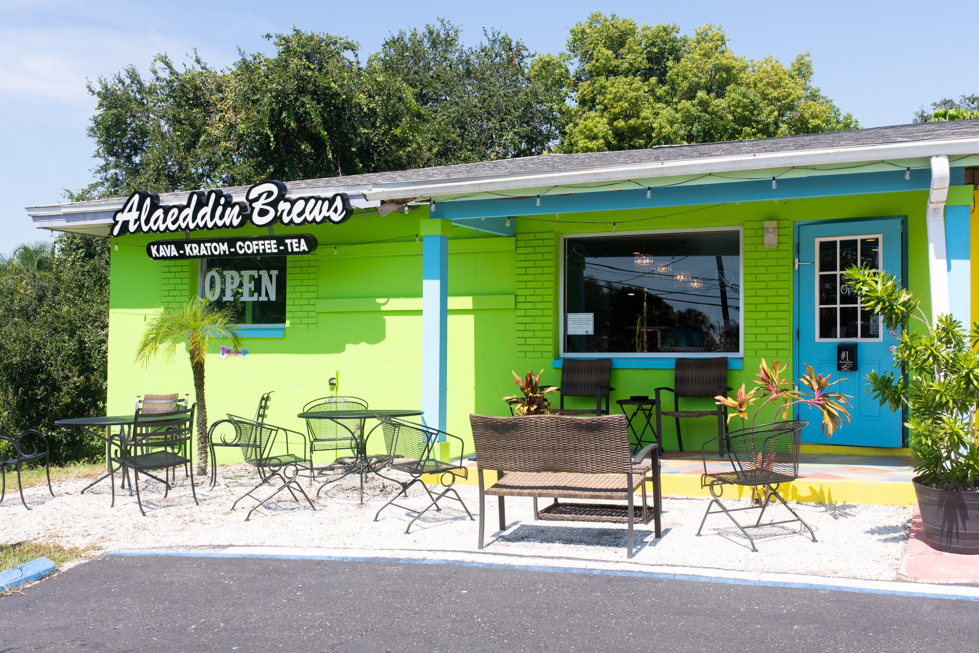 Alaeddin Brew’s Coffee & Kava bar Largo