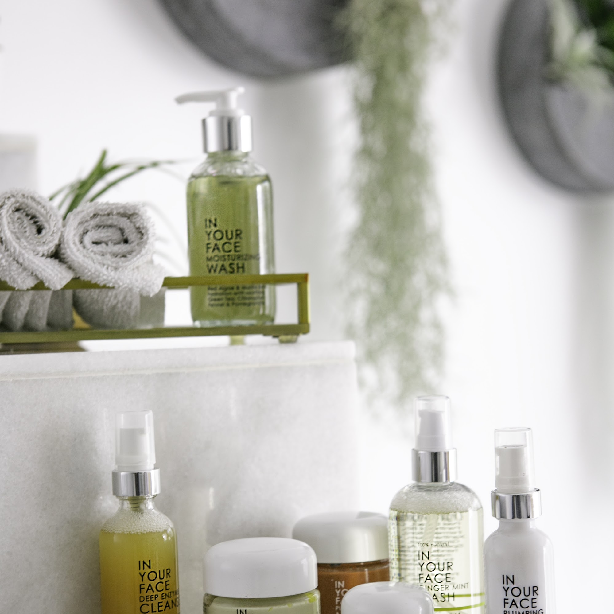 IN YOUR FACE SKINCARE 251 W Bay Dr #1, Largo Florida 33770