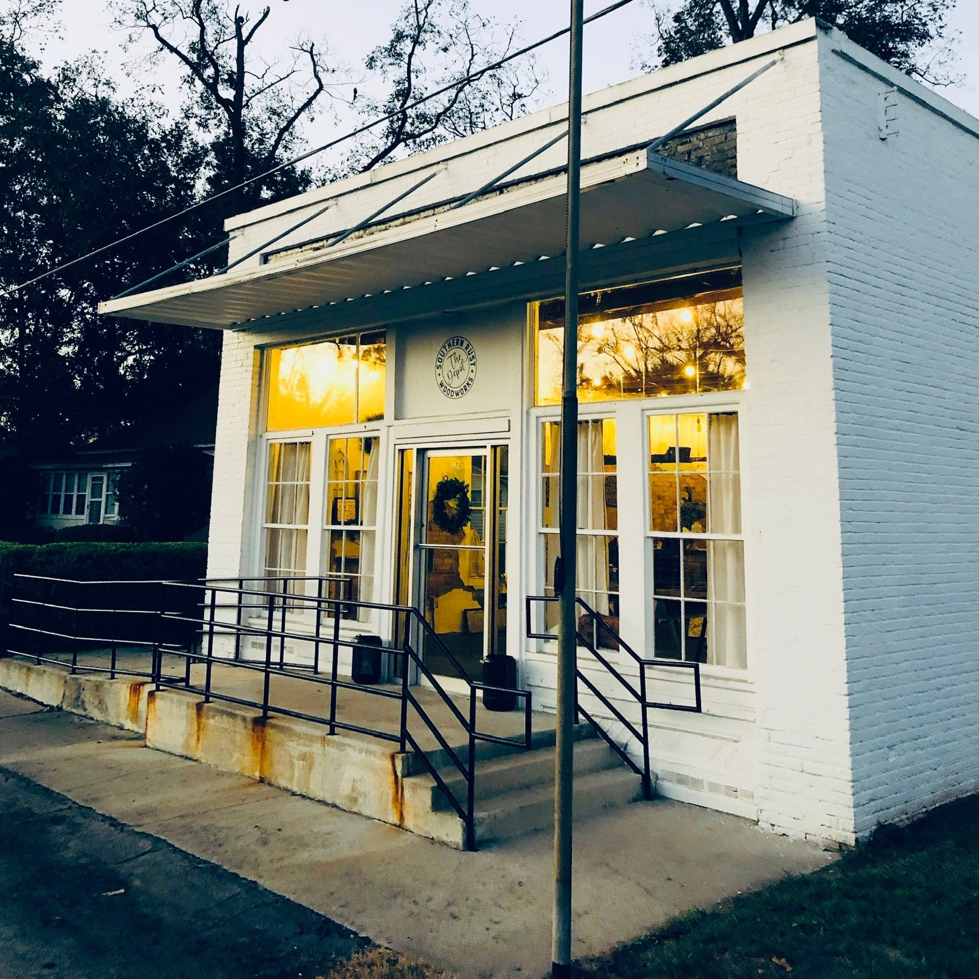 Southern Rust Woodworks Lee