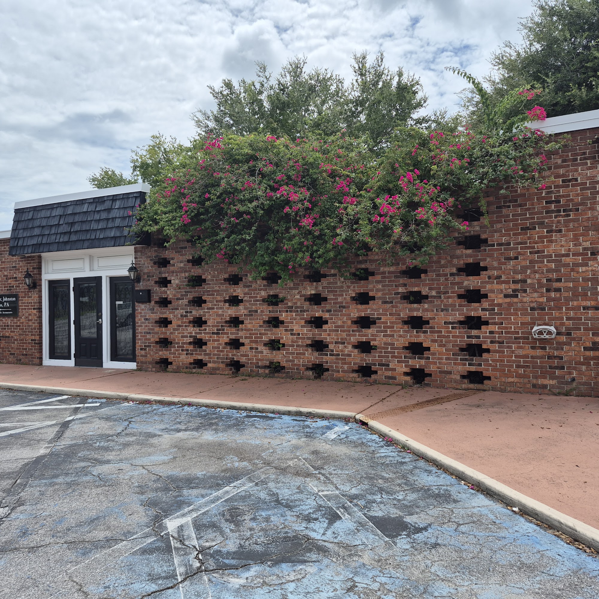 Shumacker Johnston & Ross