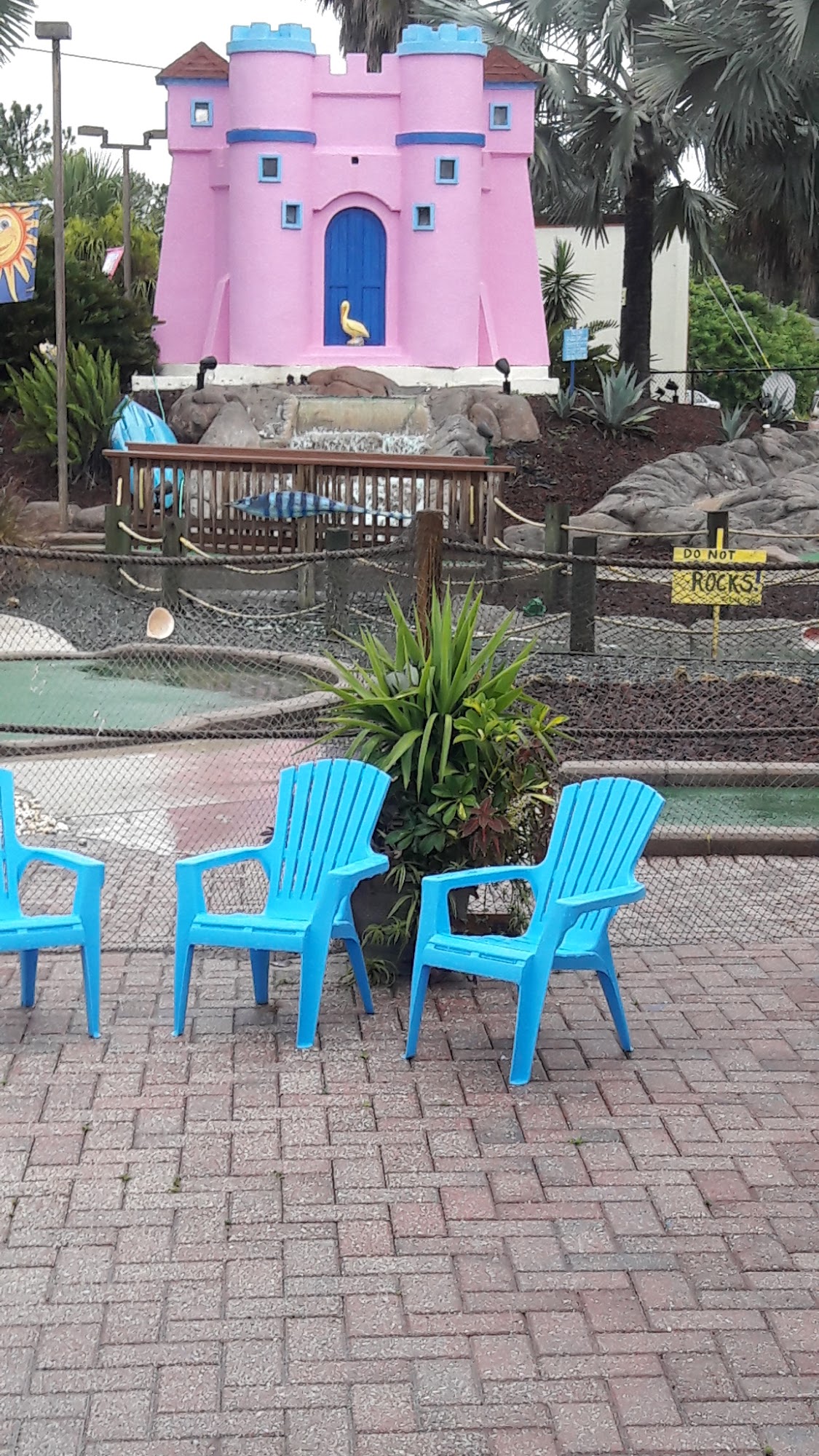Pelican's SnoBalls & Mini Golf Lehigh Acres