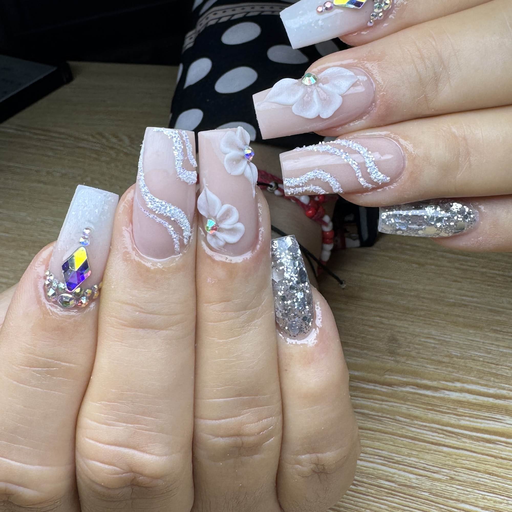 Vivi nails 709 Willow Dr, Lehigh Acres Florida 33936