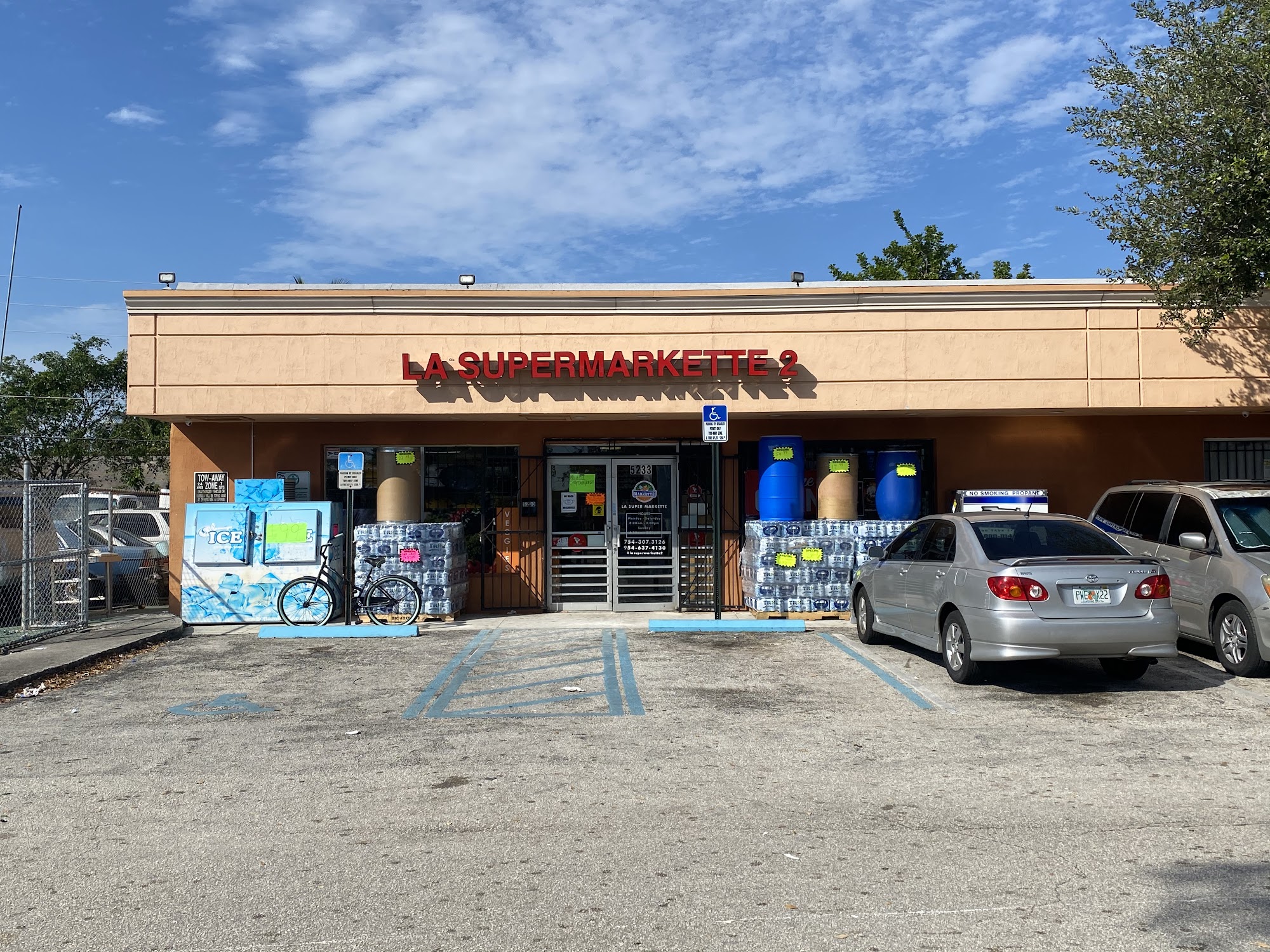 La supermarkette 2 Lighthouse Point