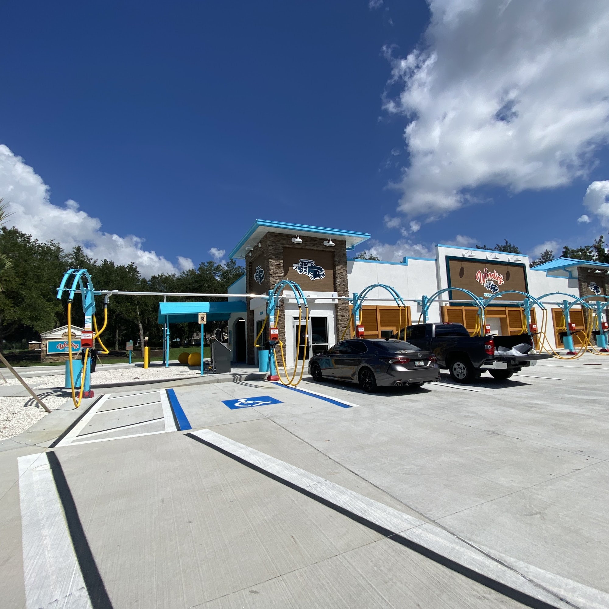 Woodie's Wash Shack - Fishhawk Lithia