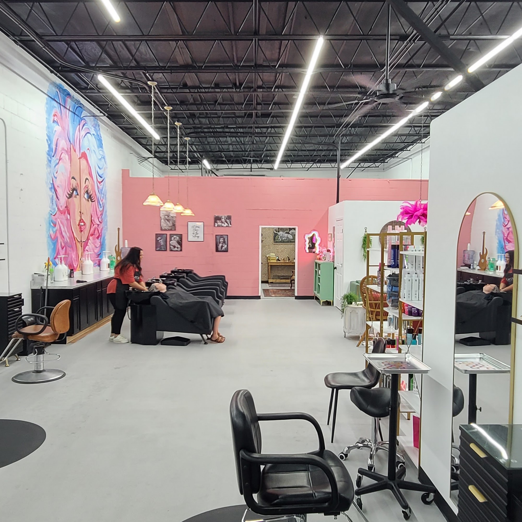 Hair On Main salon and Boutique LLC 28 W Macclenny Ave suite 11, Macclenny Florida 32063