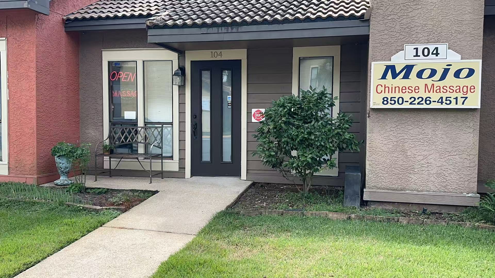 Mojo Chinese massage 151 Mary Esther Blvd STE 104, Mary Esther Florida 32569