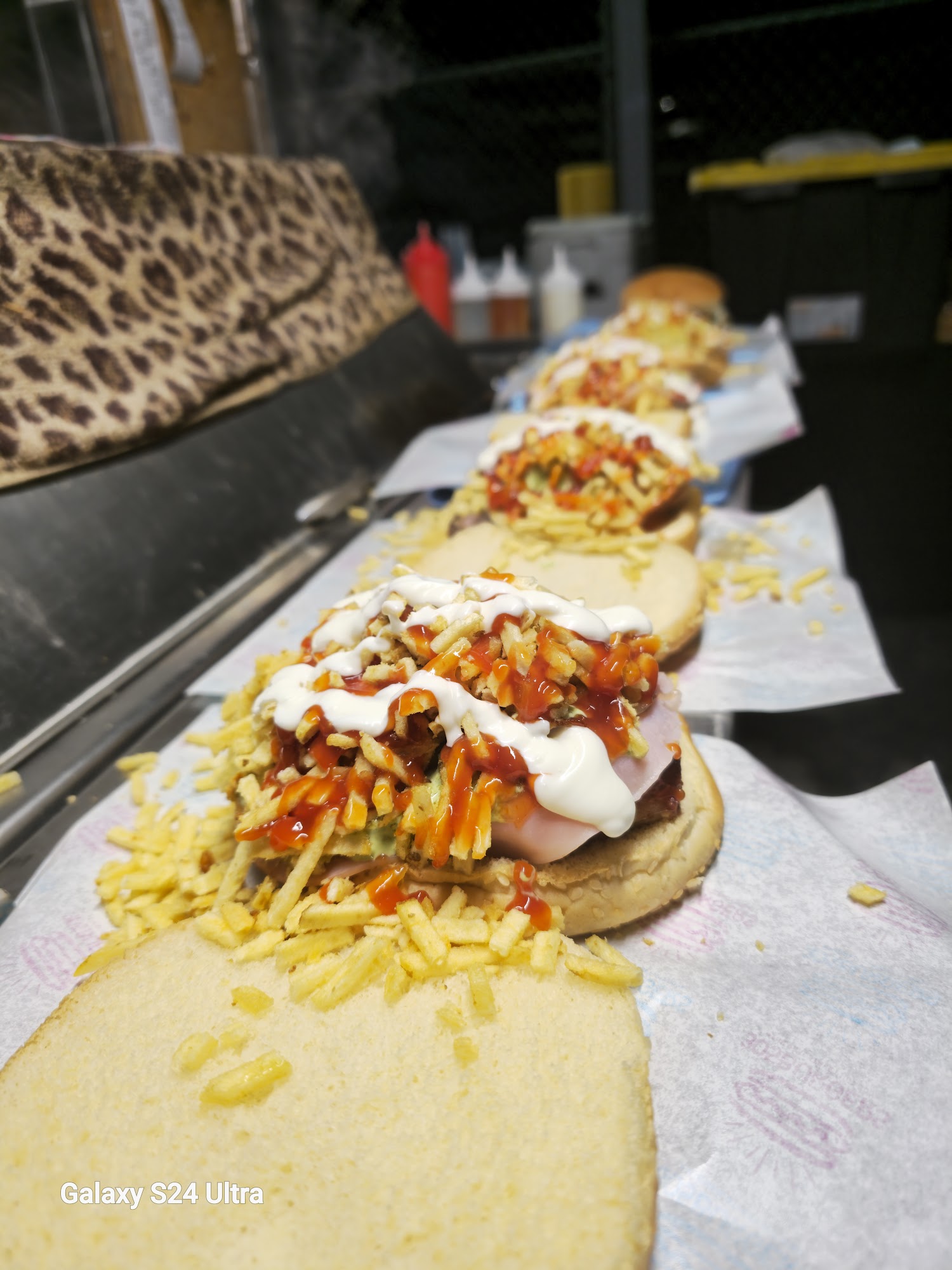 305 Burgers & Hot dogs Menu