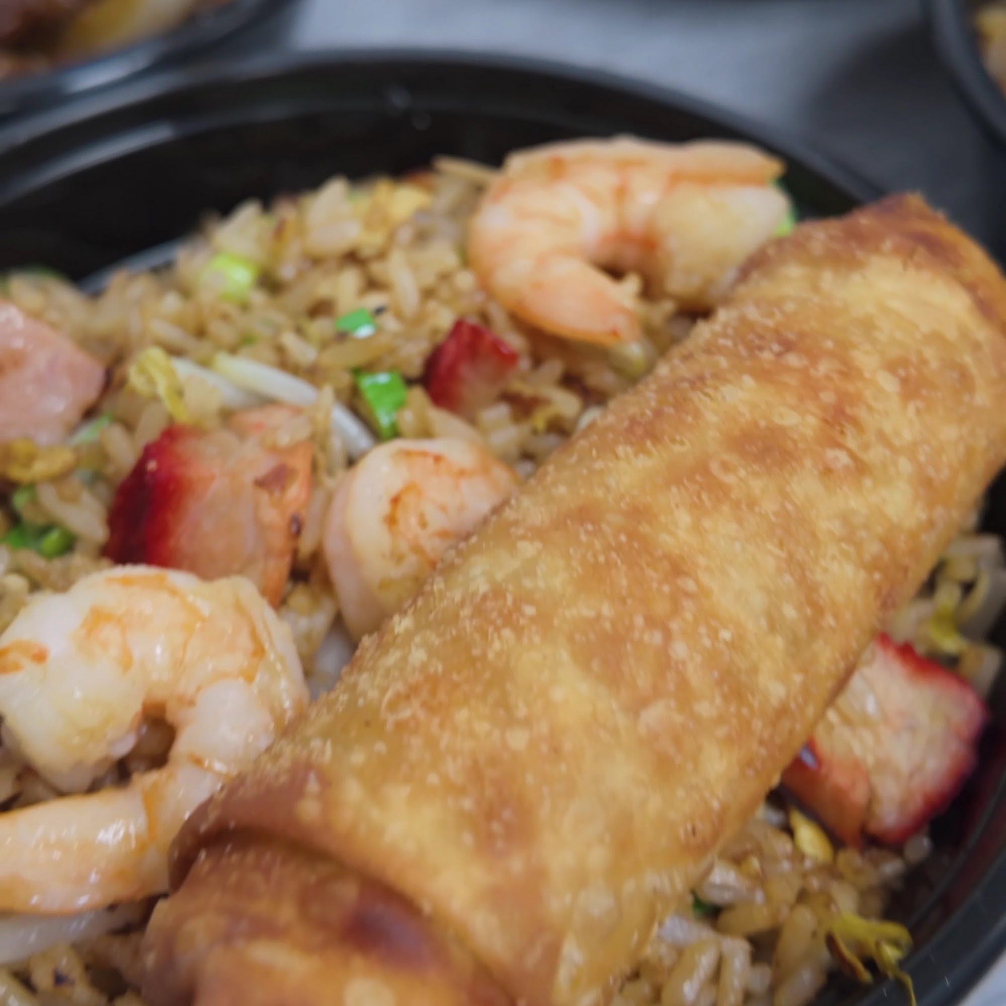 Shois Restaurant (South River Dr)