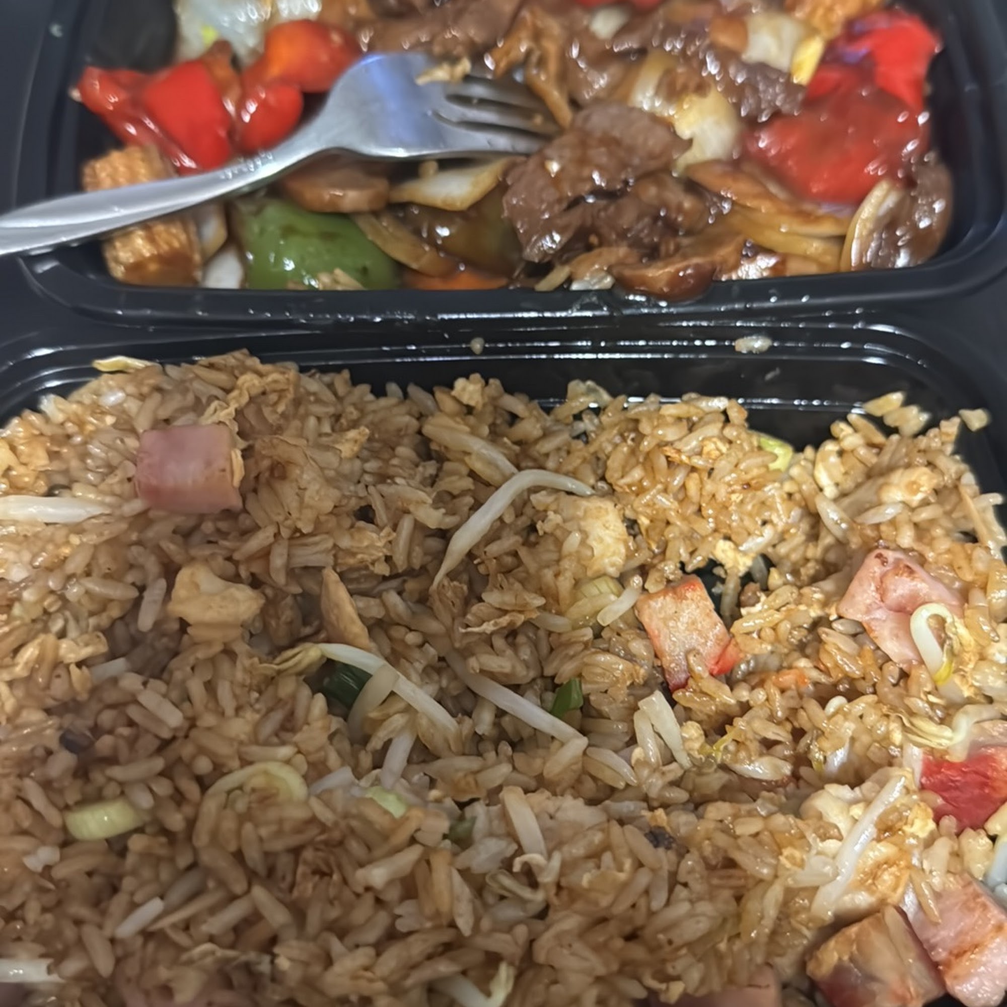 Shois Restaurant (South River Dr)