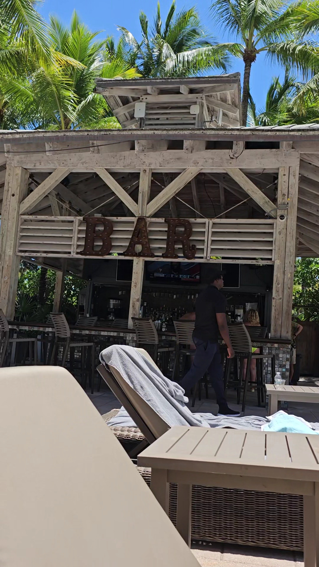 Aqua Bar & Grill Menu