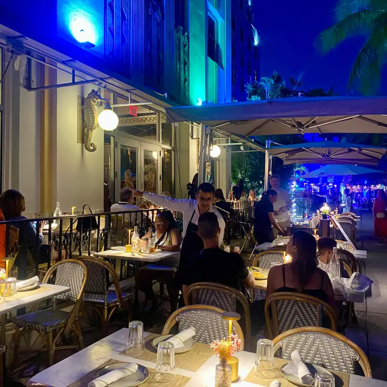 Photo credit: opentable