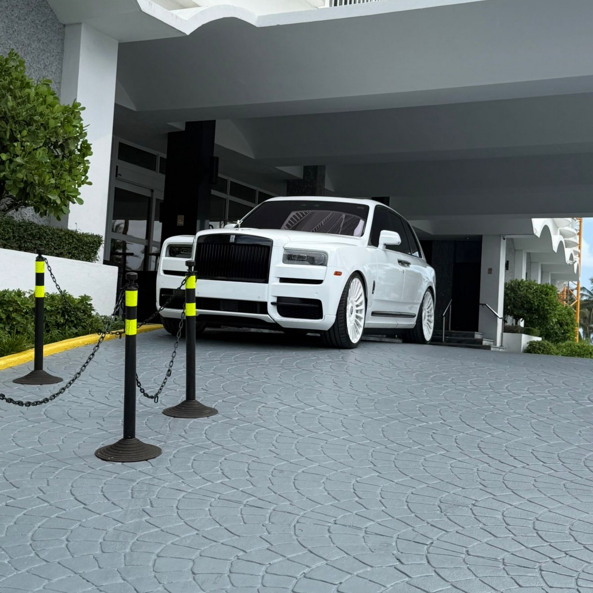 Alaia's Beauty Salón & Spa 5401 Collins Ave STE CU2, Miami Beach Florida 33140