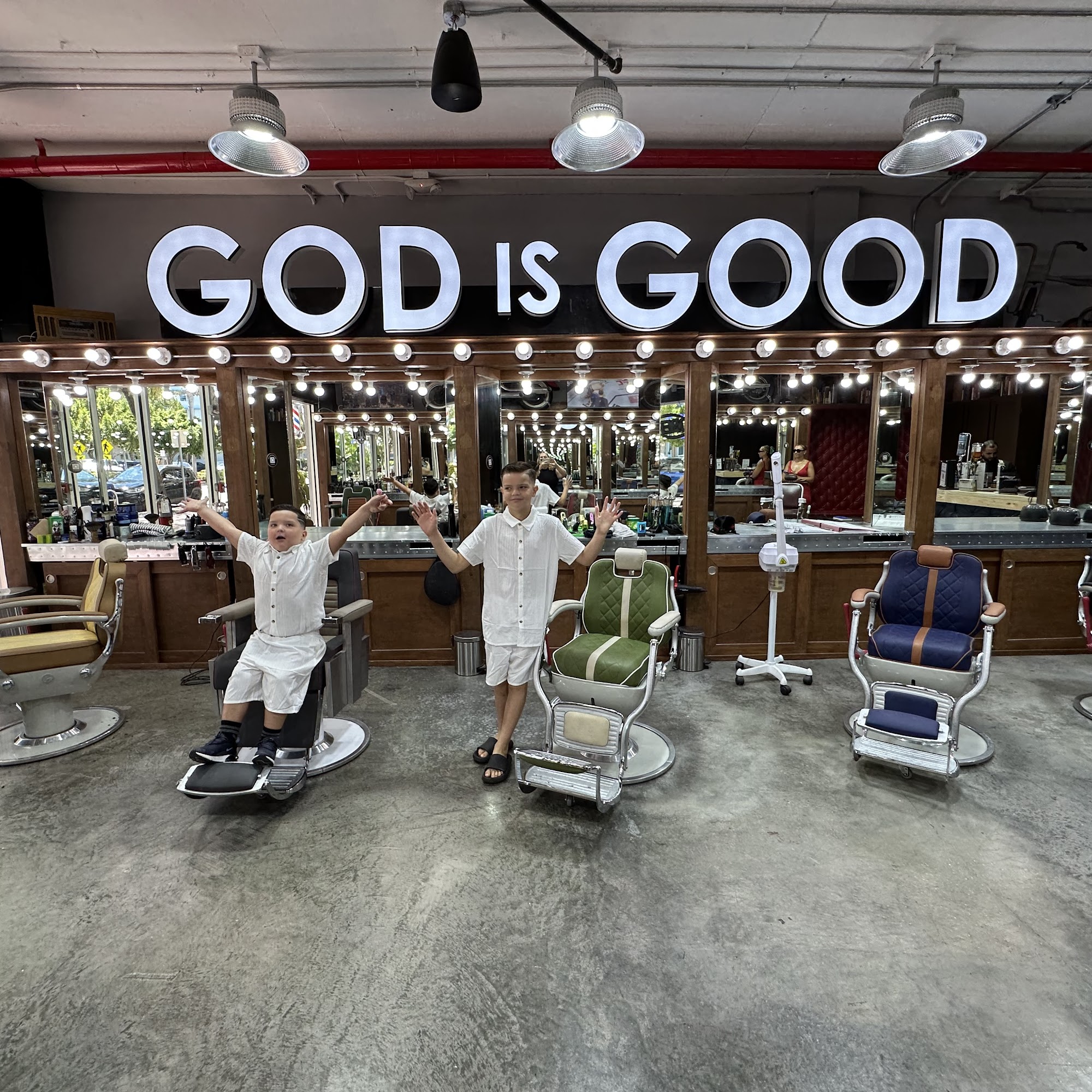 The Spot Barbershop - West Ave - Miami Beach