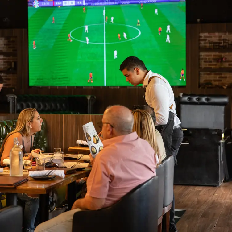 Photo credit: opentable