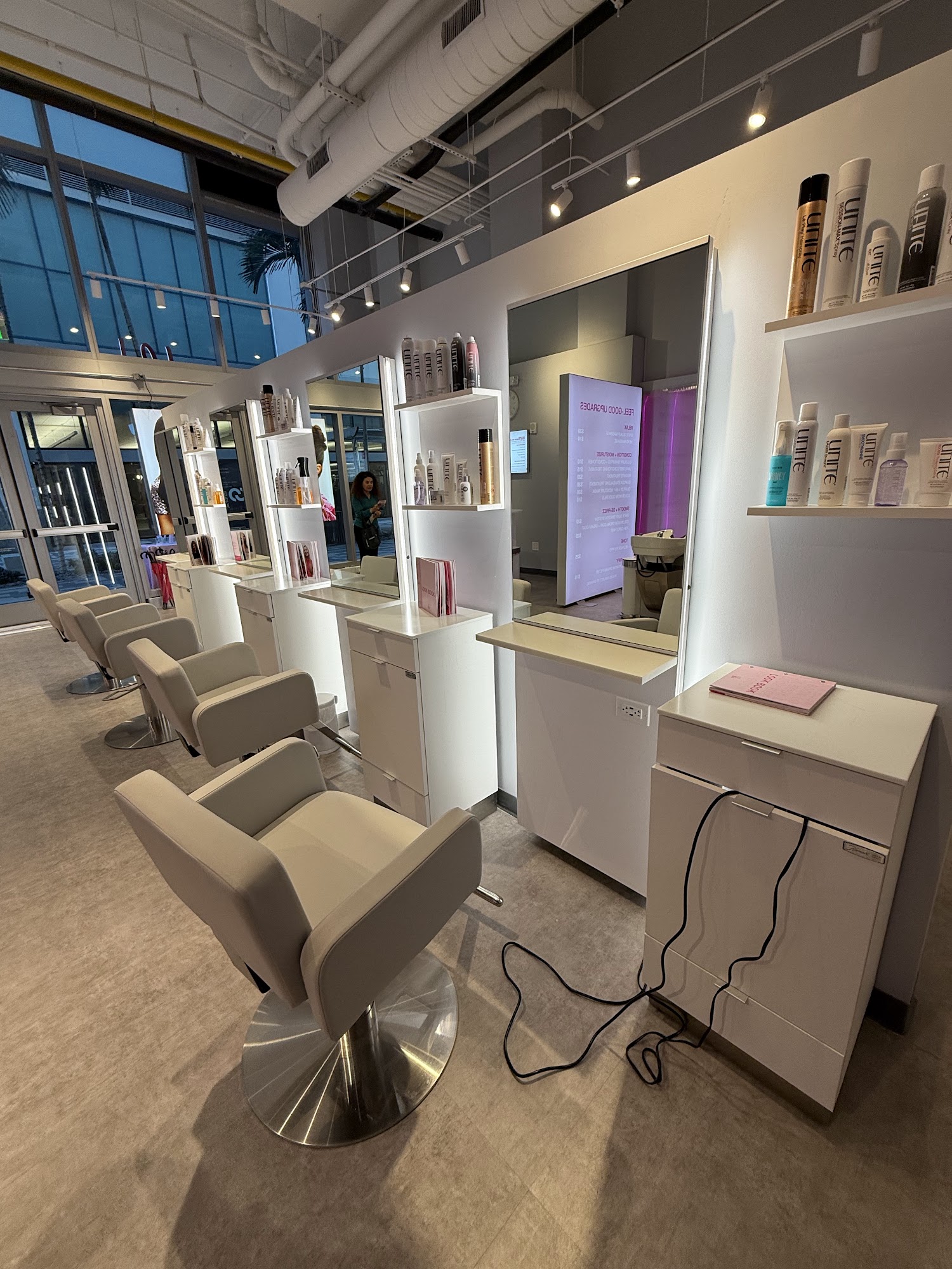 Blo Blow Dry Bar Miami Worldcenter
