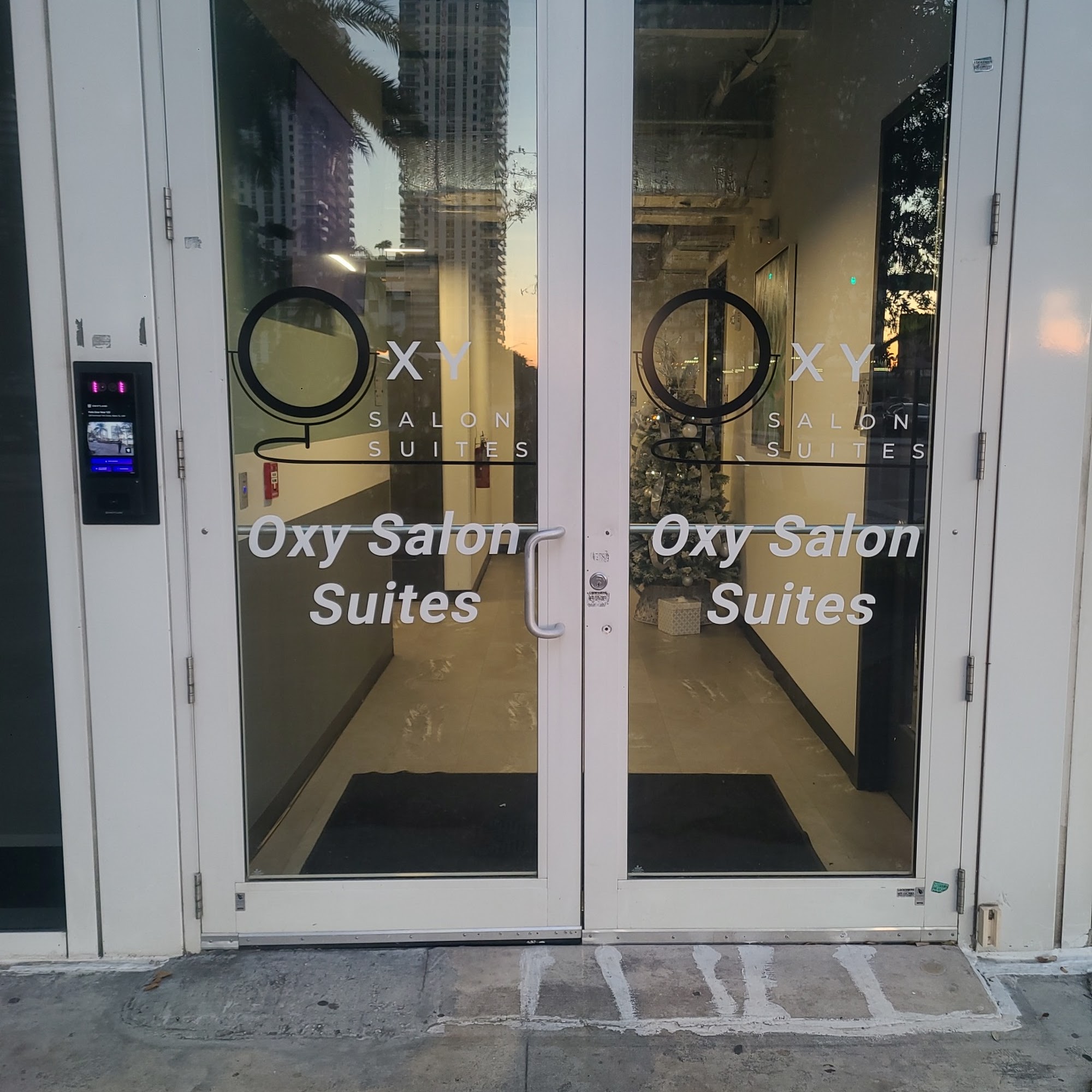 BREAKING NECK BARBERSHOP 245 Northeast 14th Stree, #111, Miami Florida 33132