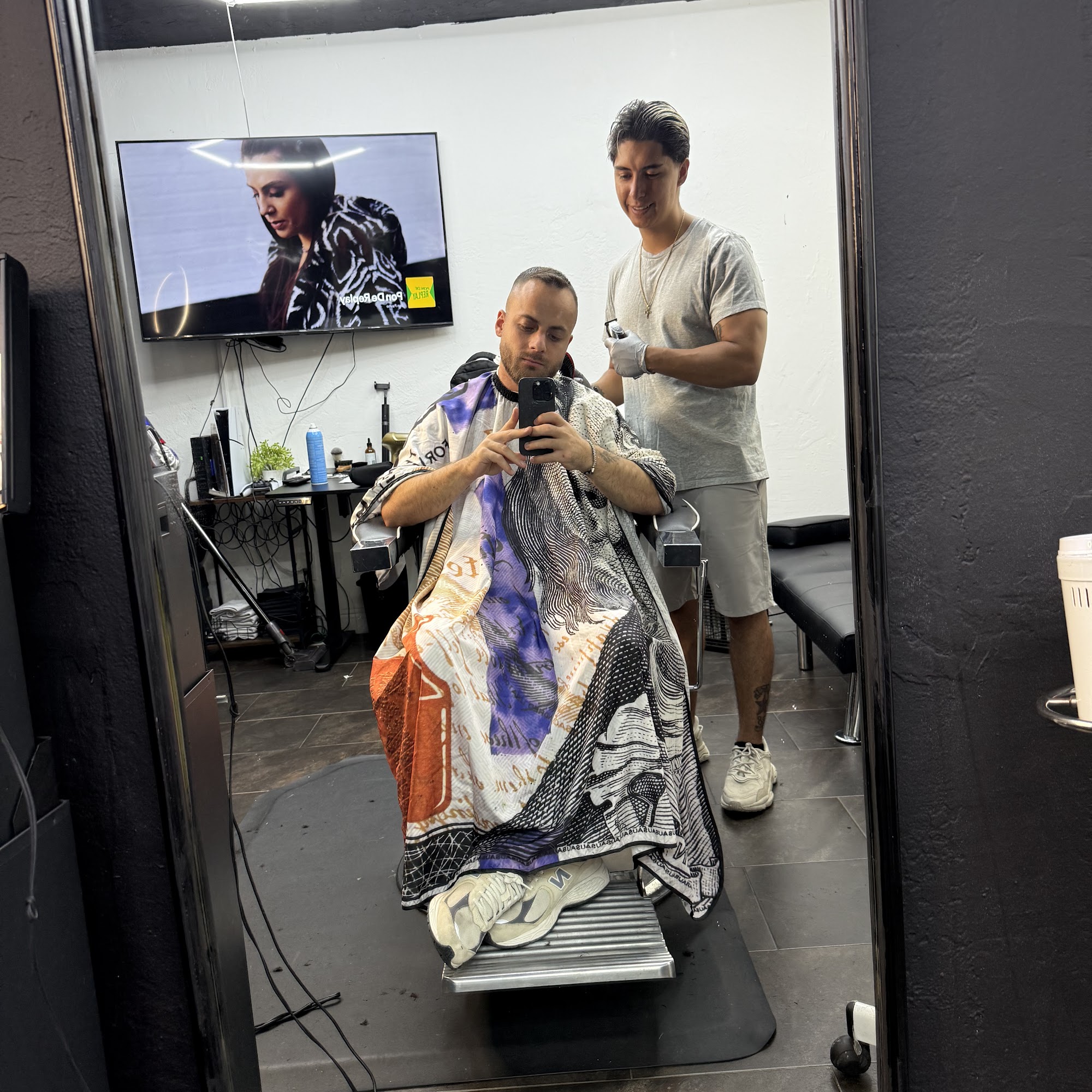 Nico Barber Vip 505 NE 30th St, Miami Florida 33137