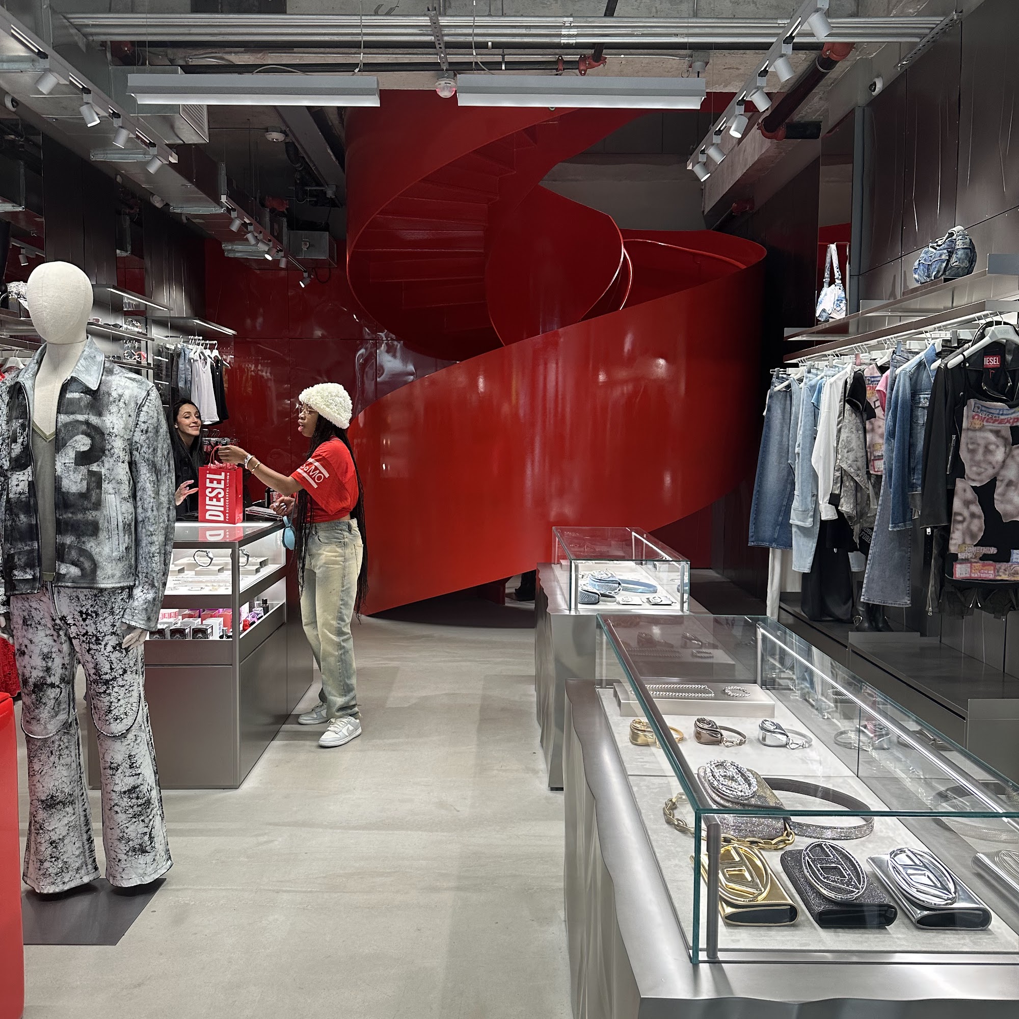 DIESEL STORE MIAMI DESIGN DISTRICT