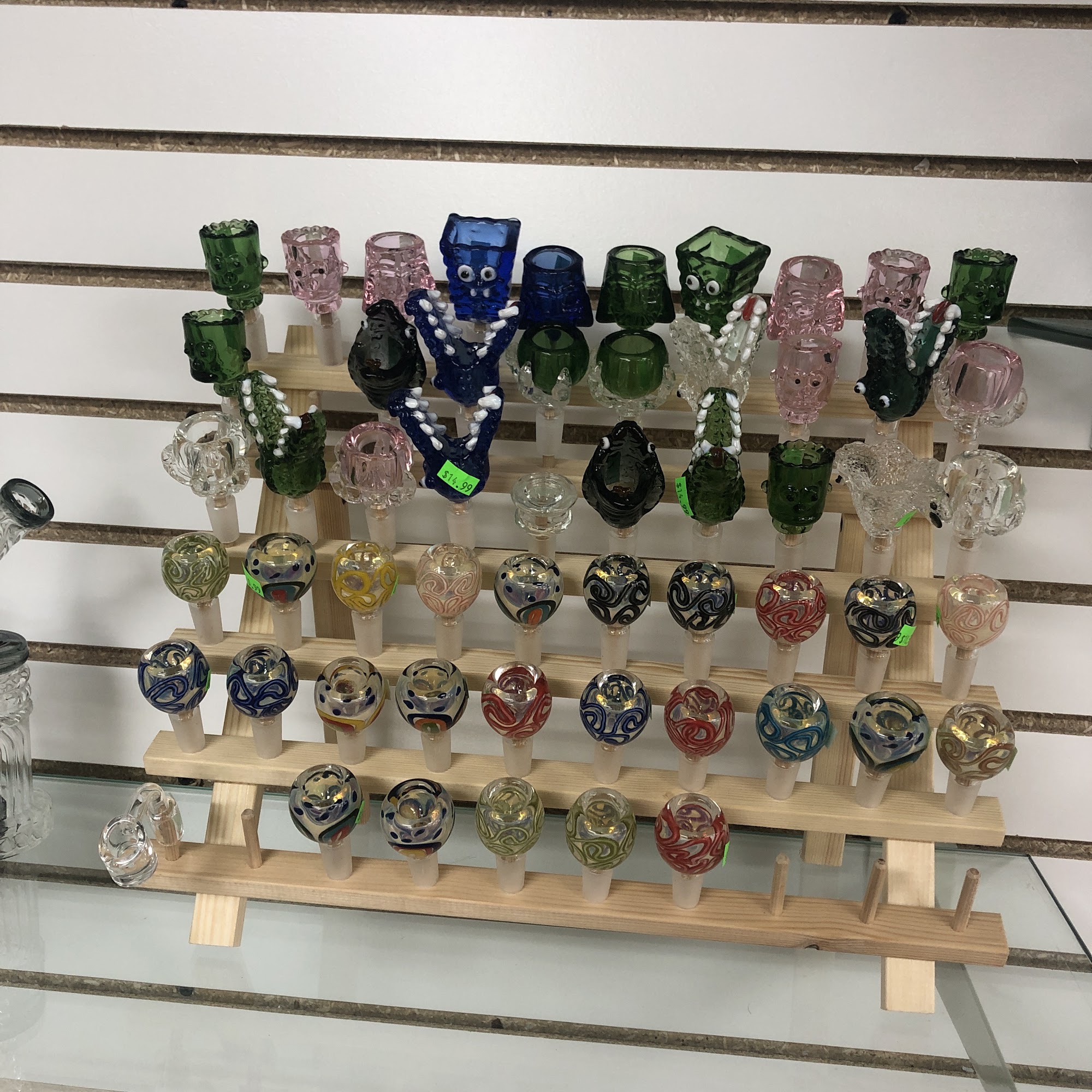 Hollywood Vapor Smokes Milton