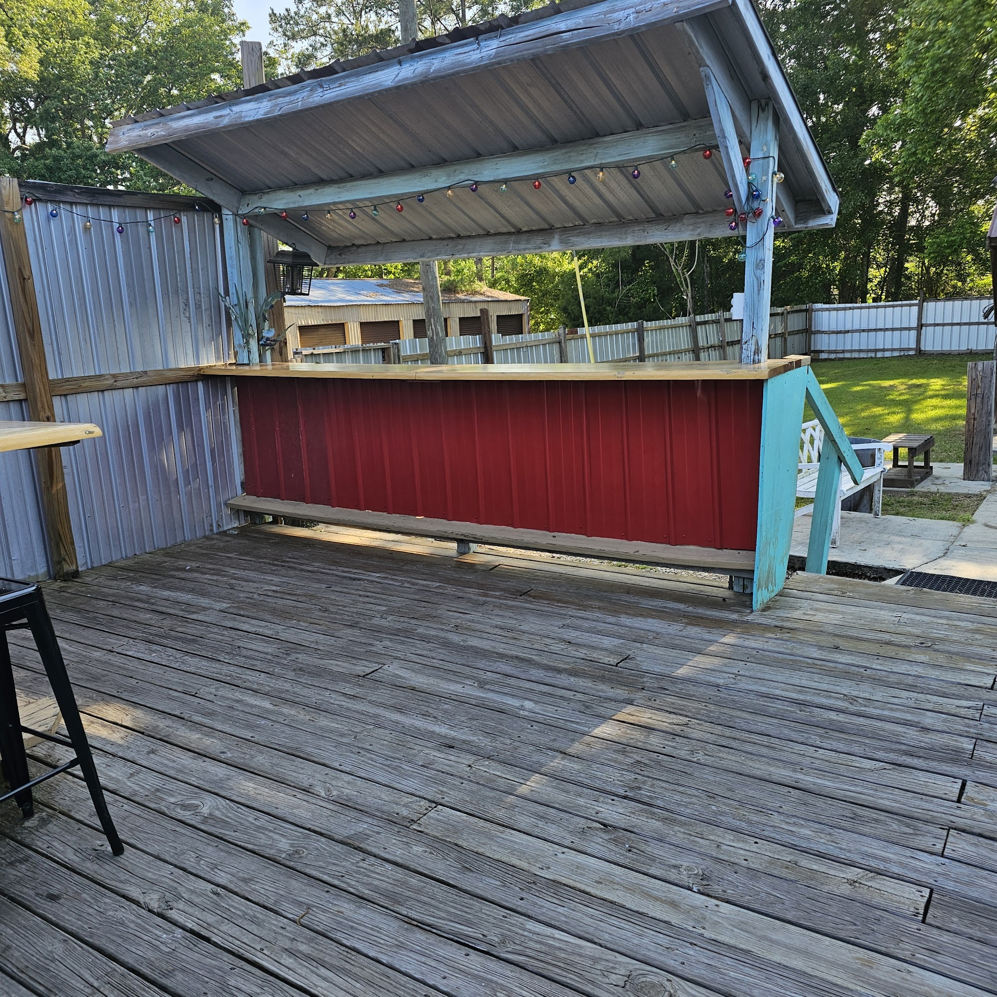 Flashbacks Lounge, Motel & Self Storage Monticello