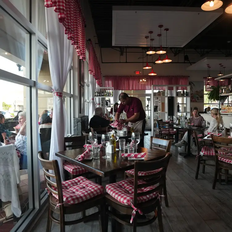 Photo credit: opentable