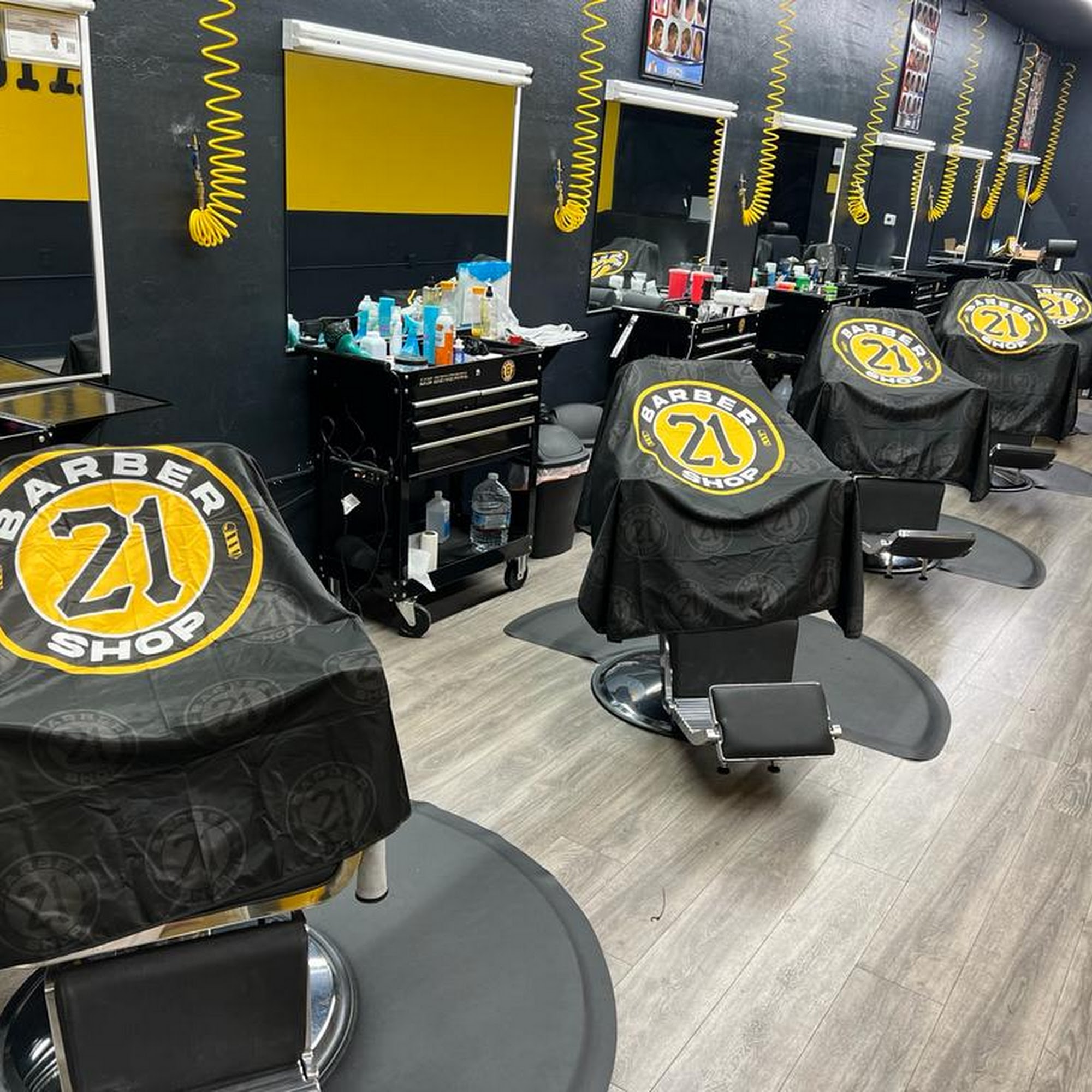 21 Barbershop at Tamiami Trail 2890 Tamiami Trl E, Naples Florida 34112