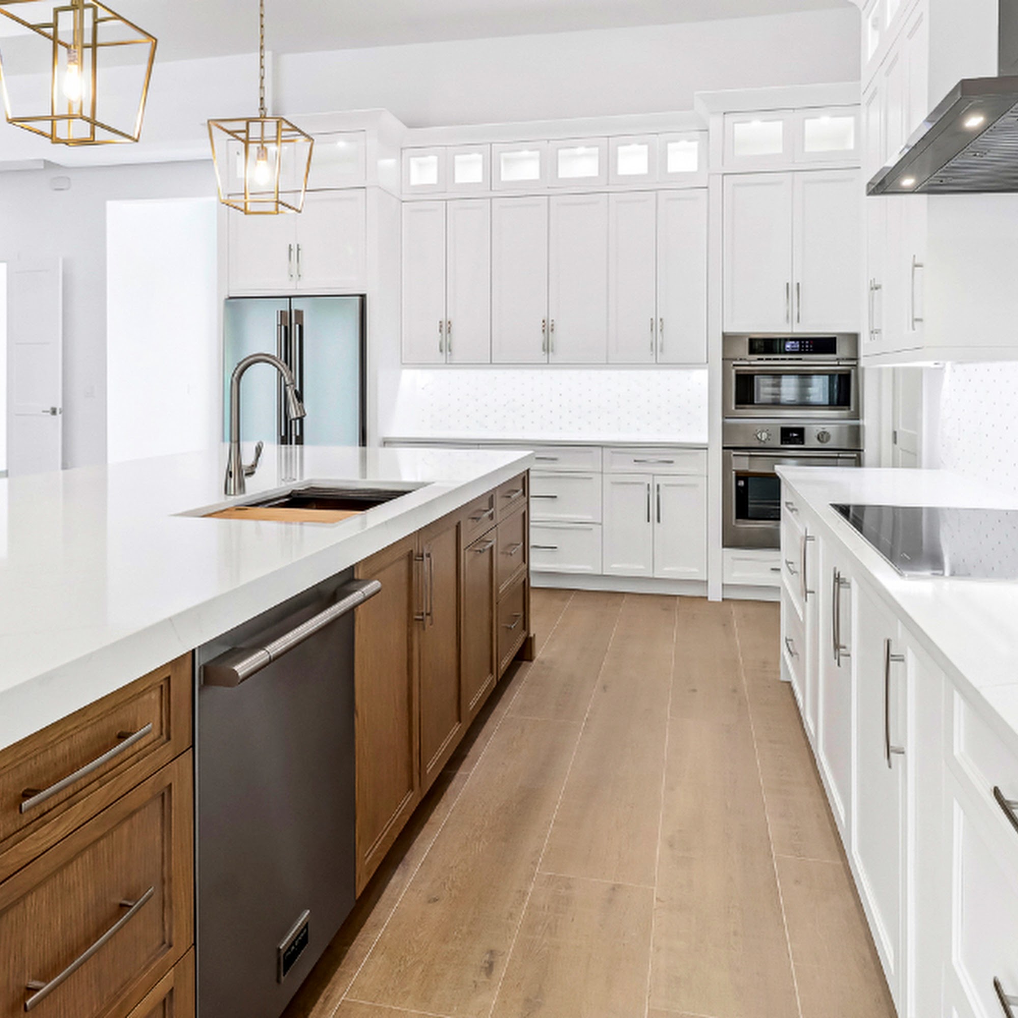 EG CONTRACTORS LLC