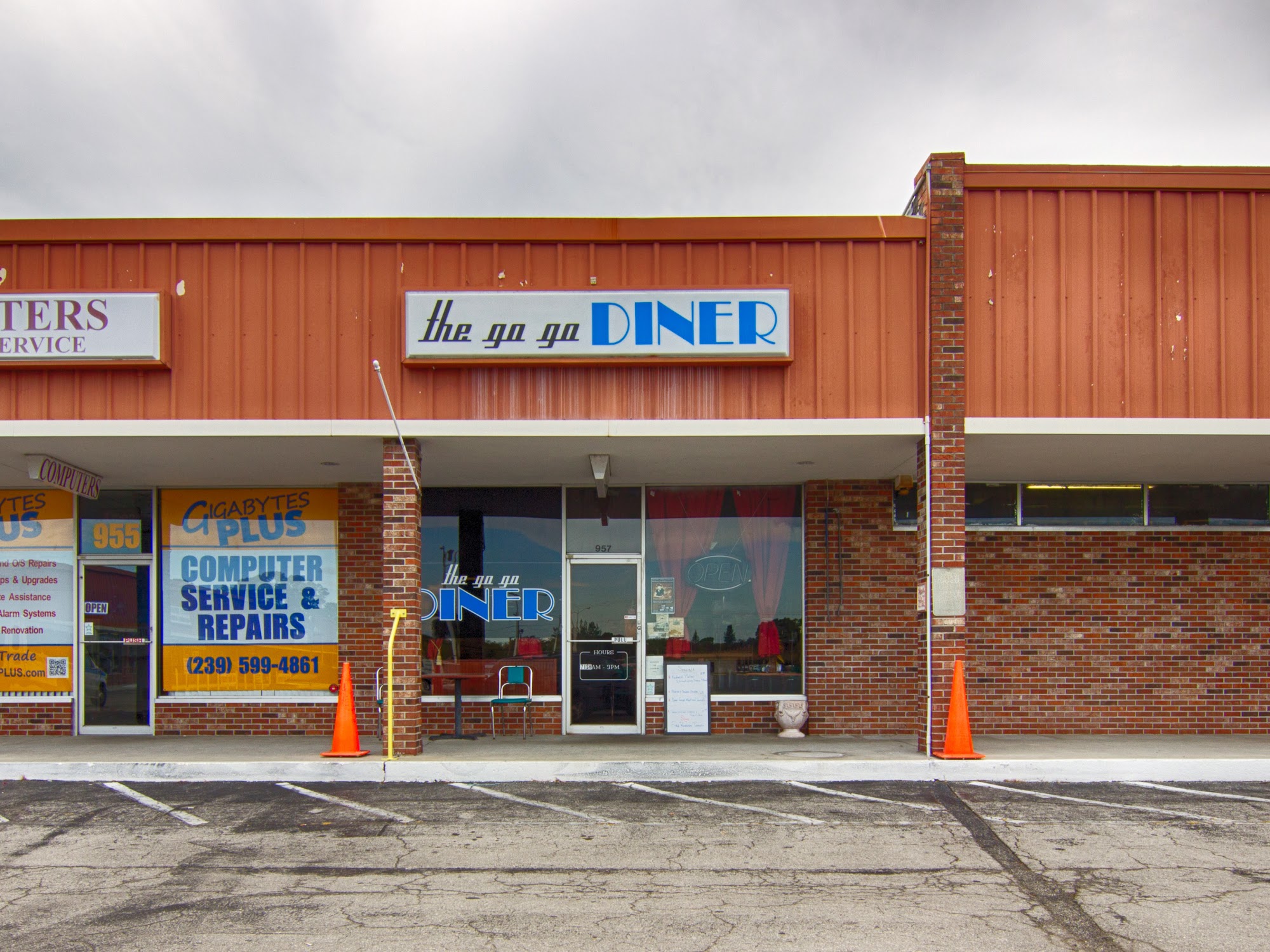 the Go Go Diner 957 Pondella Rd, North Fort Myers, FL 33903