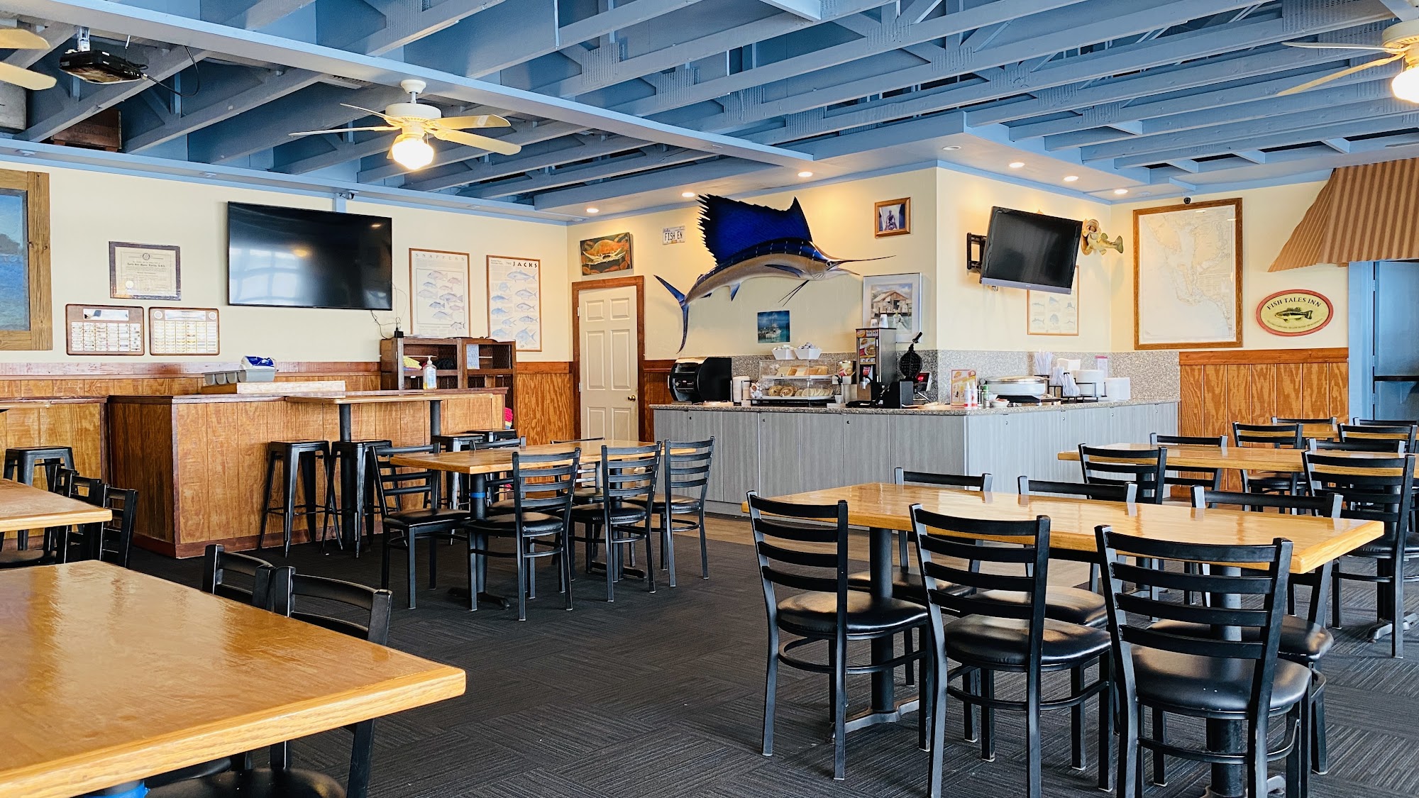 Three Fishermen Seafood Restaurant 13021 N Cleveland Ave, North Fort Myers, FL 33903